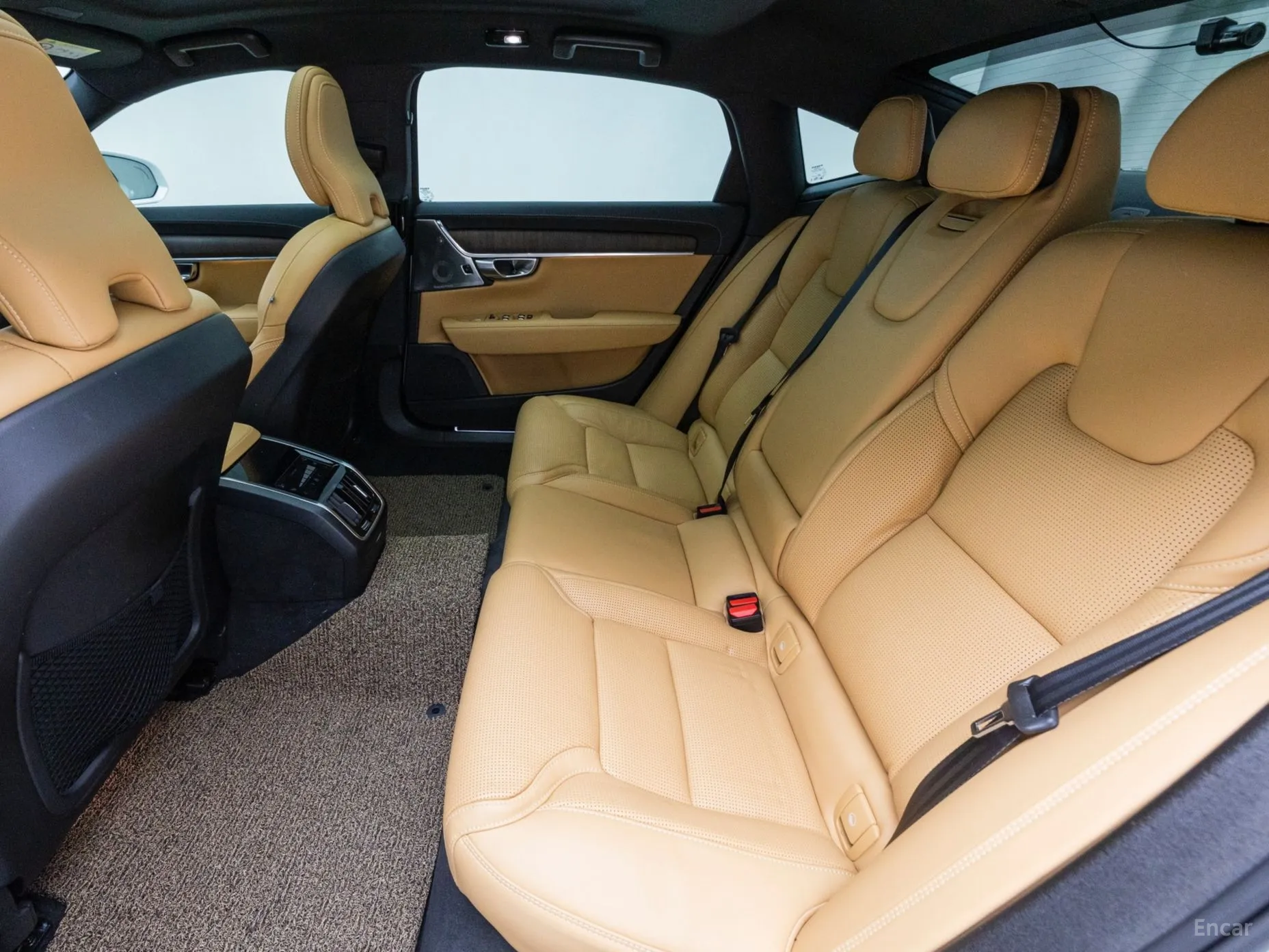 Volvo S90 превью 11