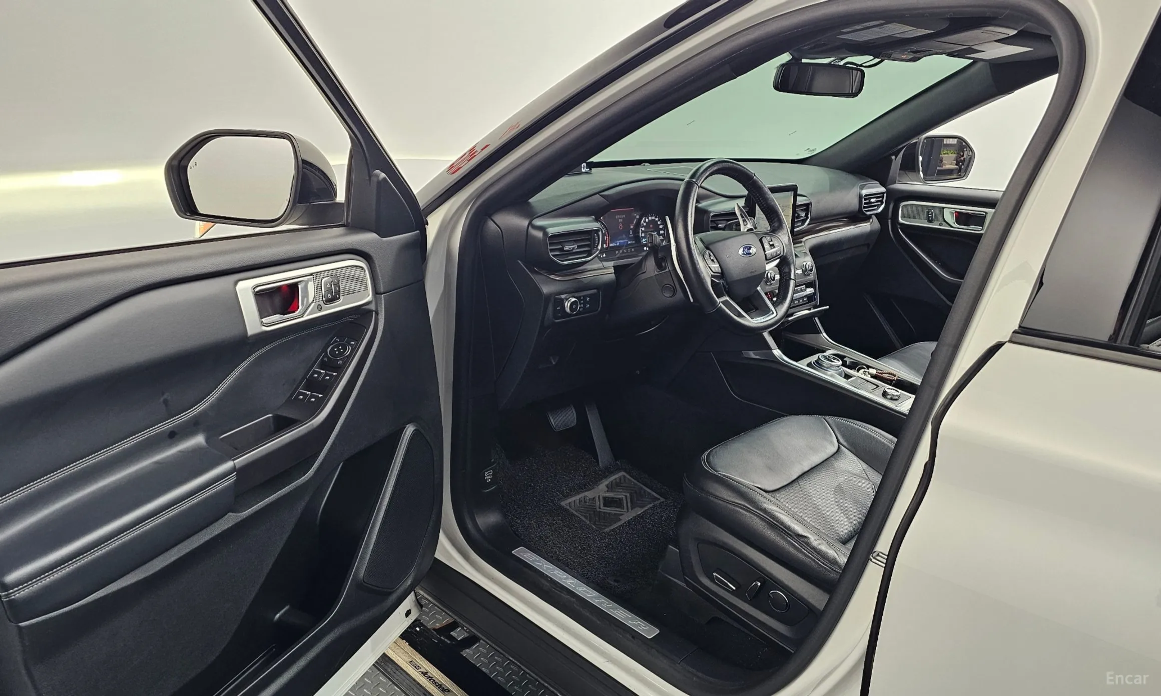Ford Explorer 6th Generation превью 10