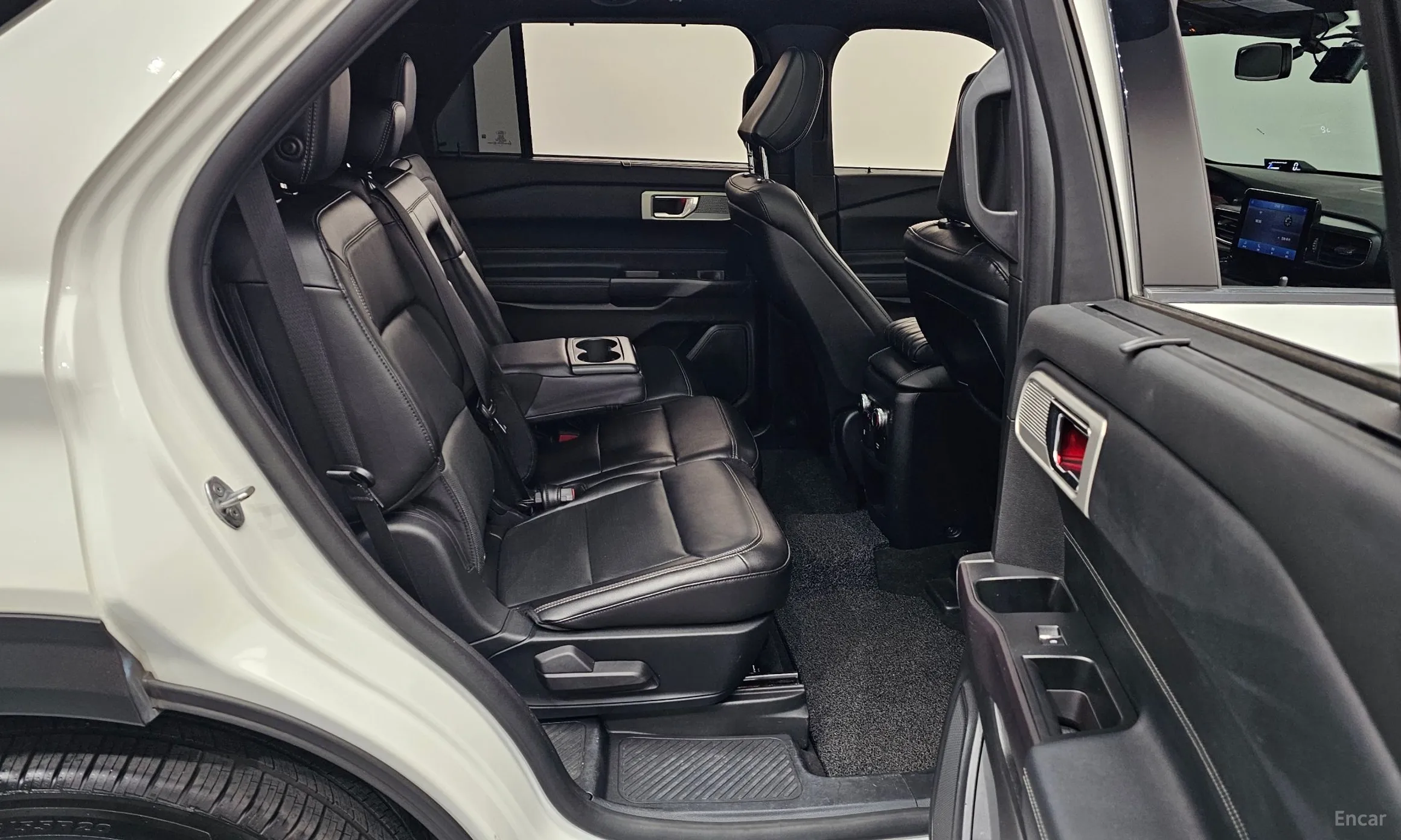 Ford Explorer 6th Generation превью 12