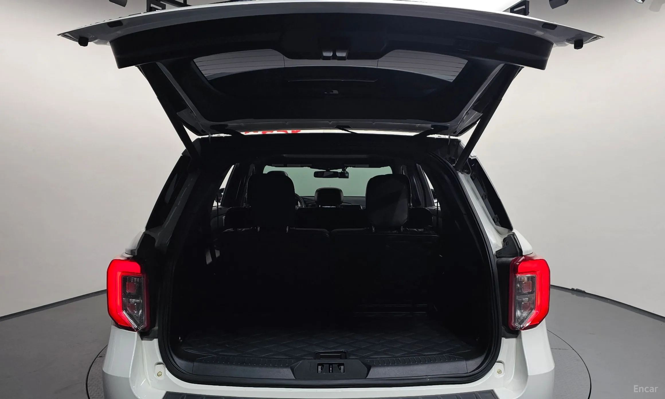 Ford Explorer 6th Generation превью 20