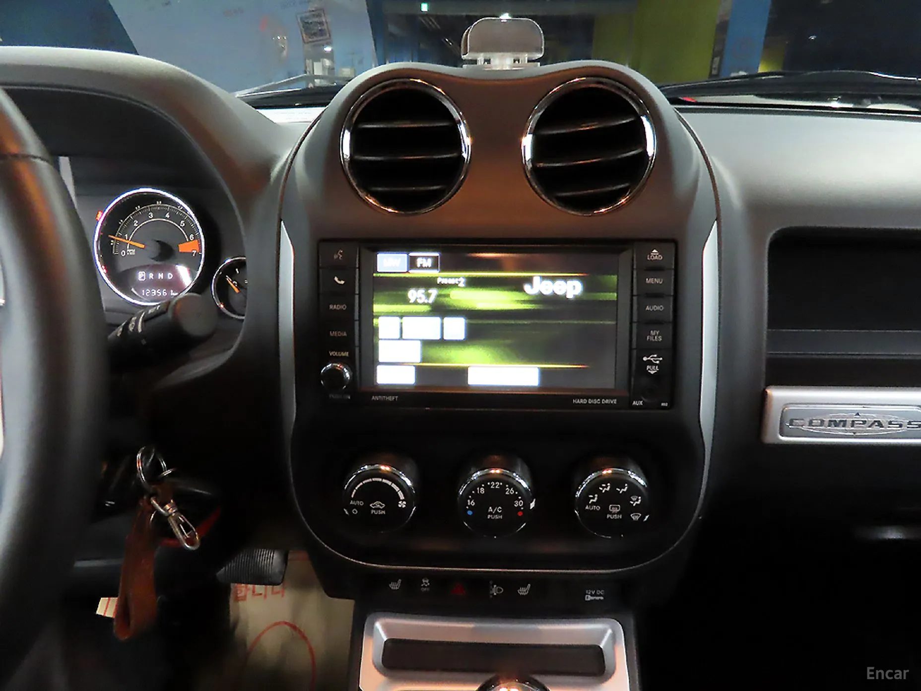 Jeep Compass превью 13