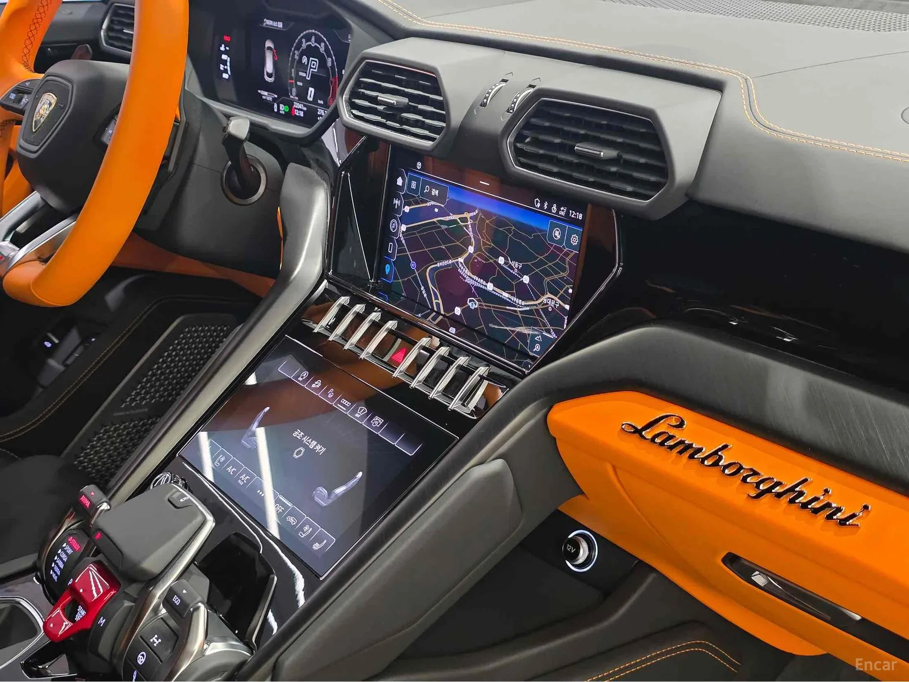 Lamborghini Urus превью 14
