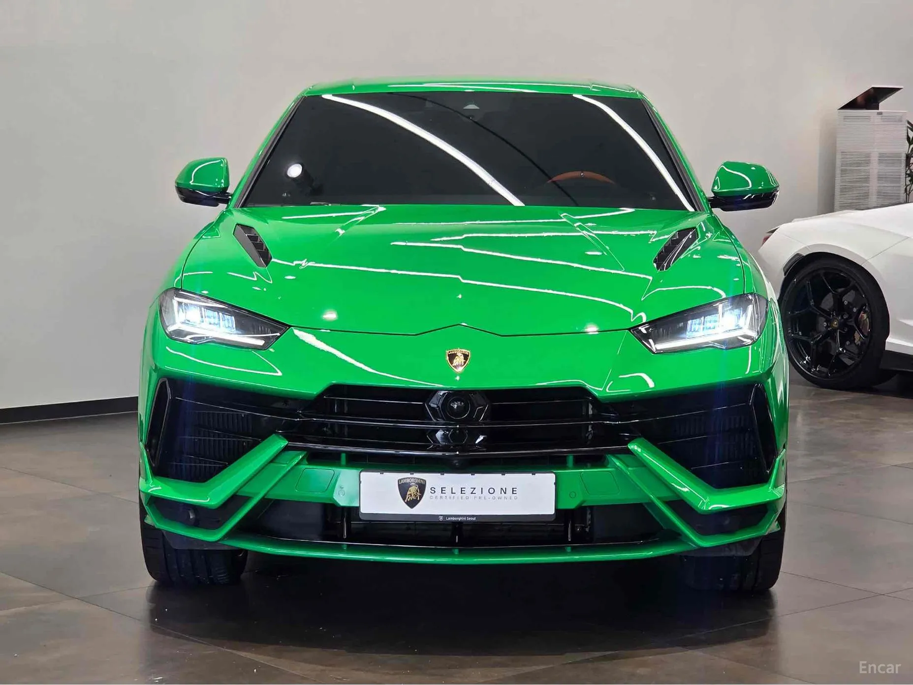 Lamborghini Urus превью 2