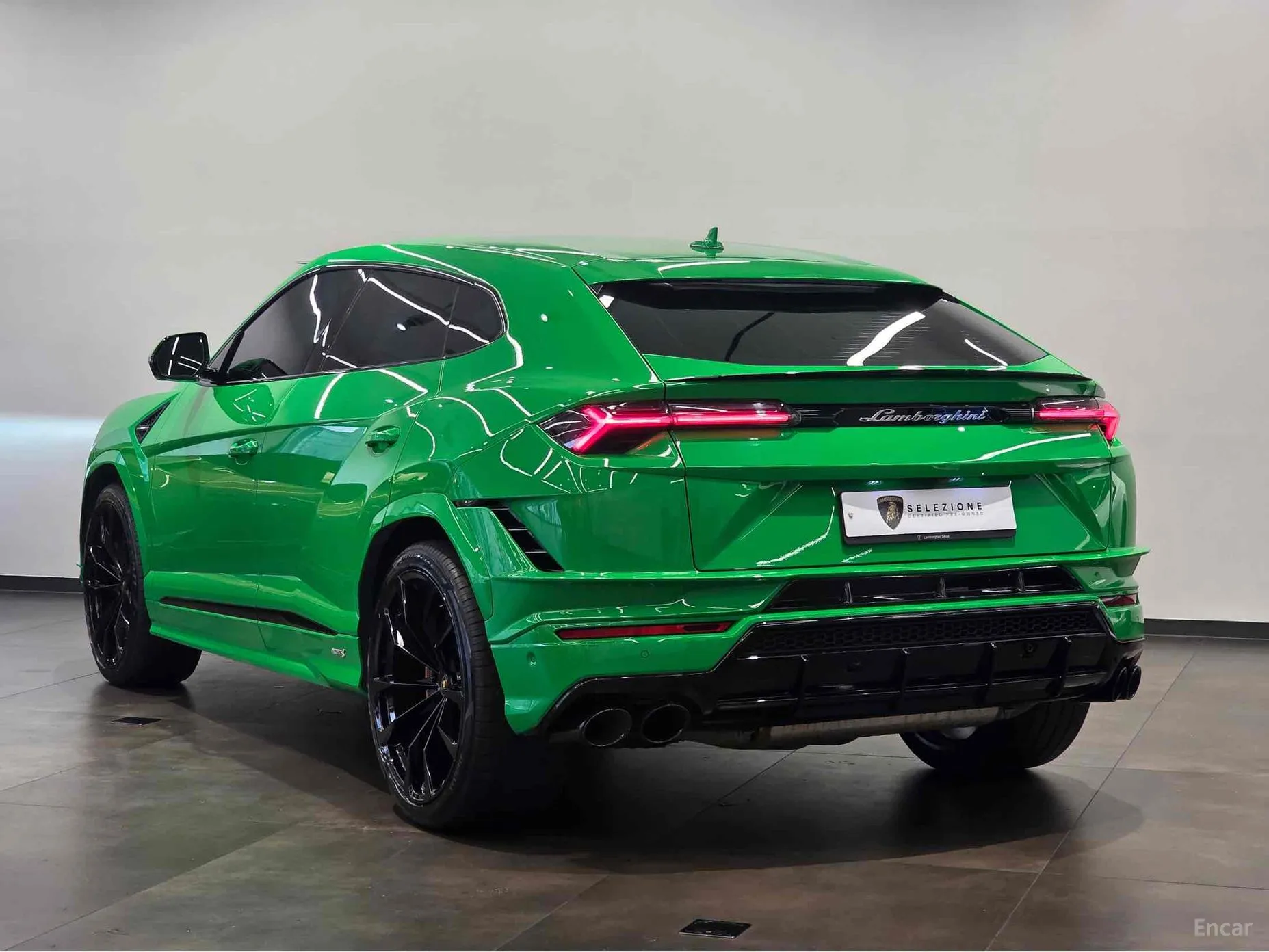 Lamborghini Urus превью 20