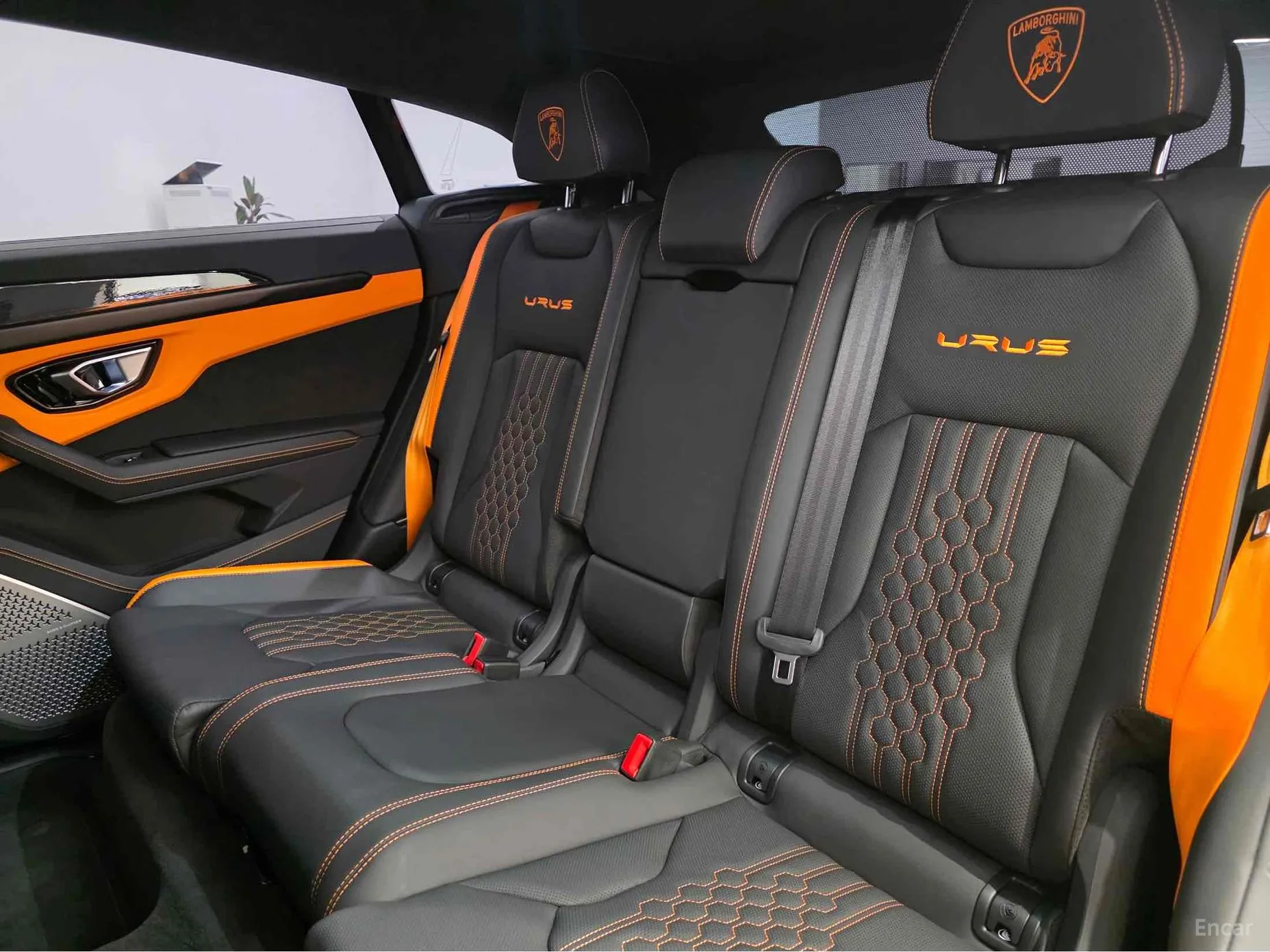 Lamborghini Urus превью 9
