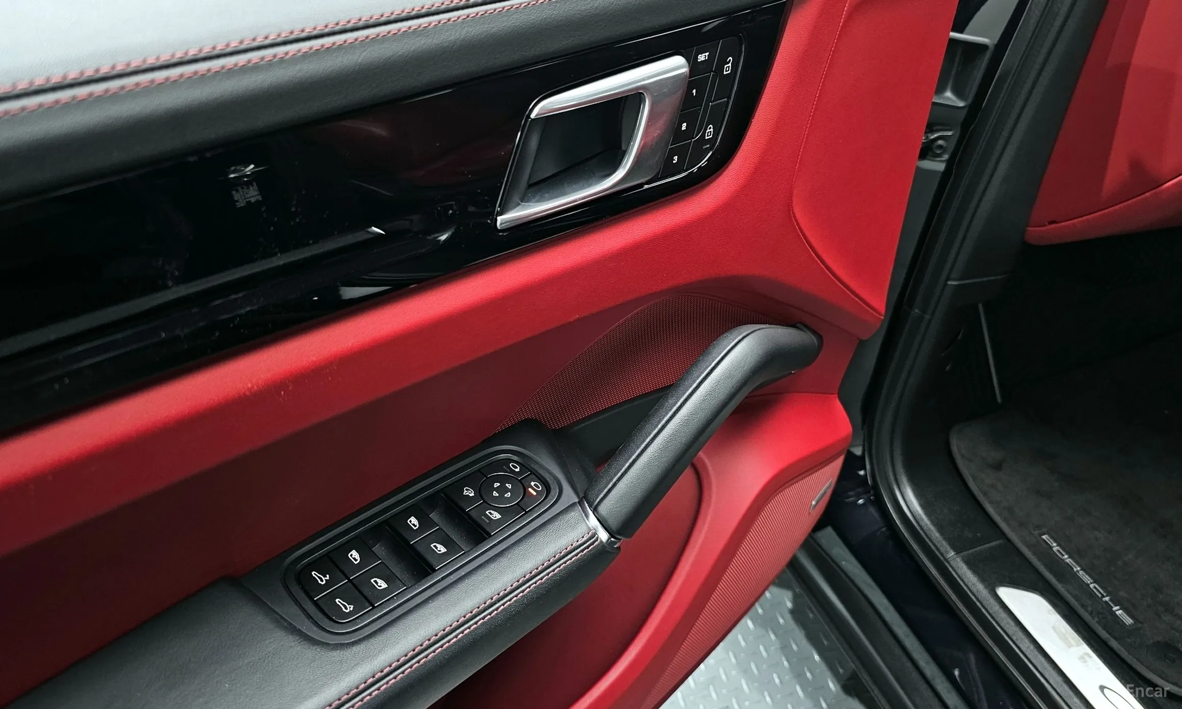 Porsche Cayenne (PO536) превью 19