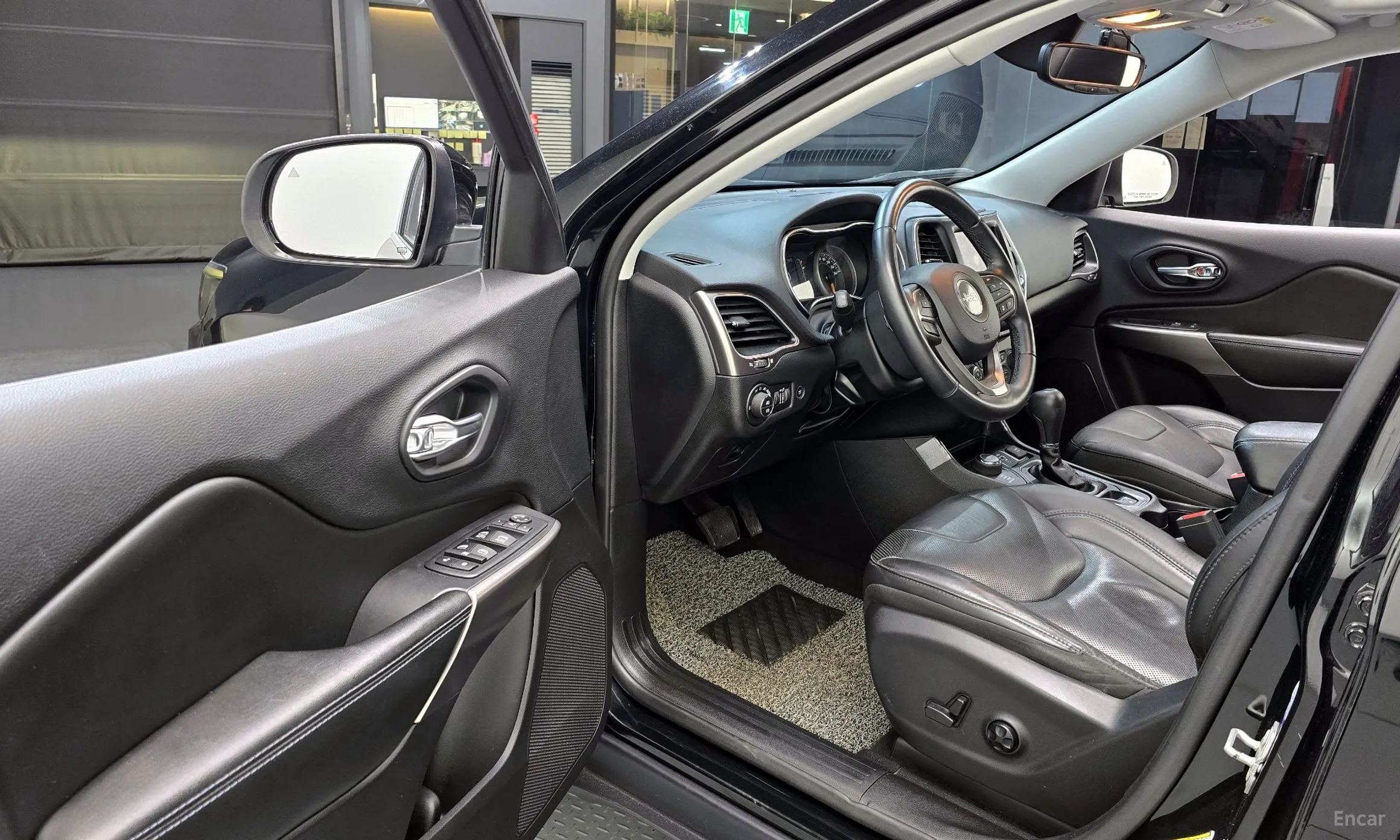 Jeep Cherokee (KL) превью 11