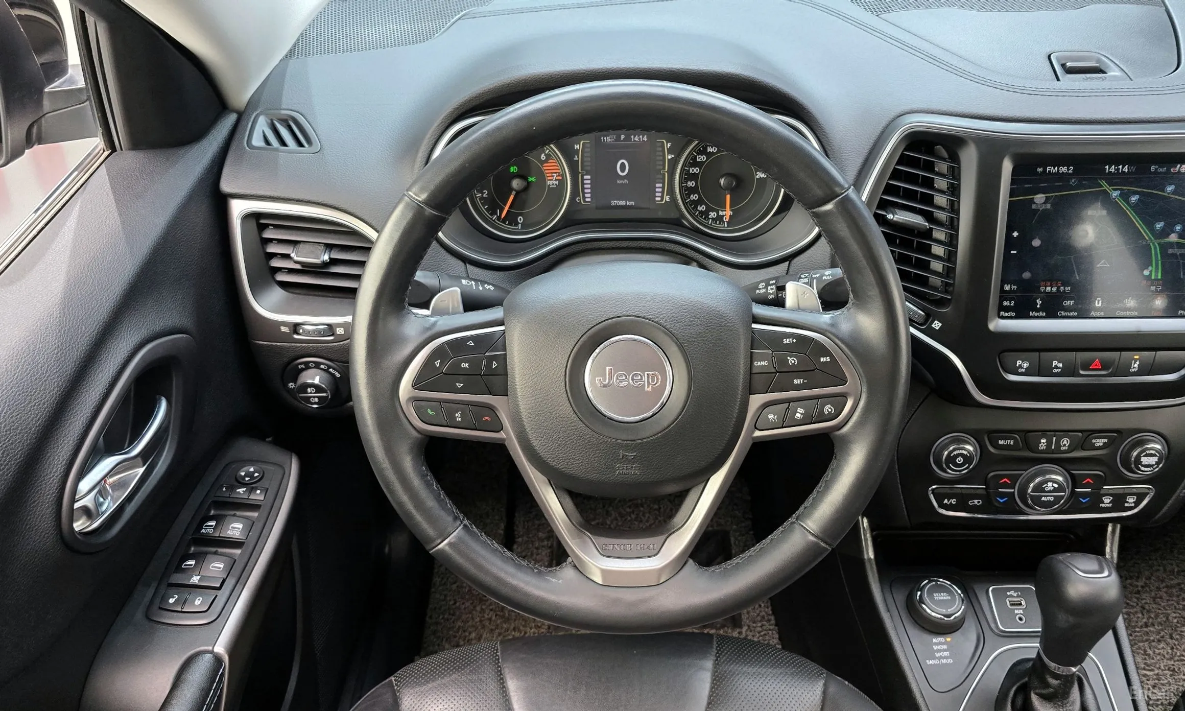 Jeep Cherokee (KL) превью 14
