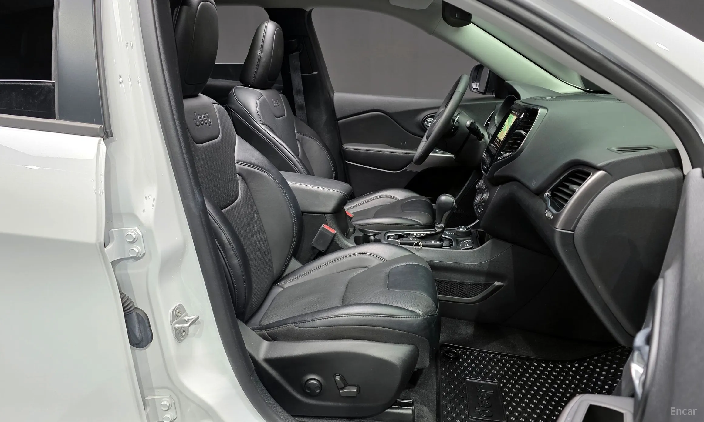 Jeep Cherokee (KL) превью 11