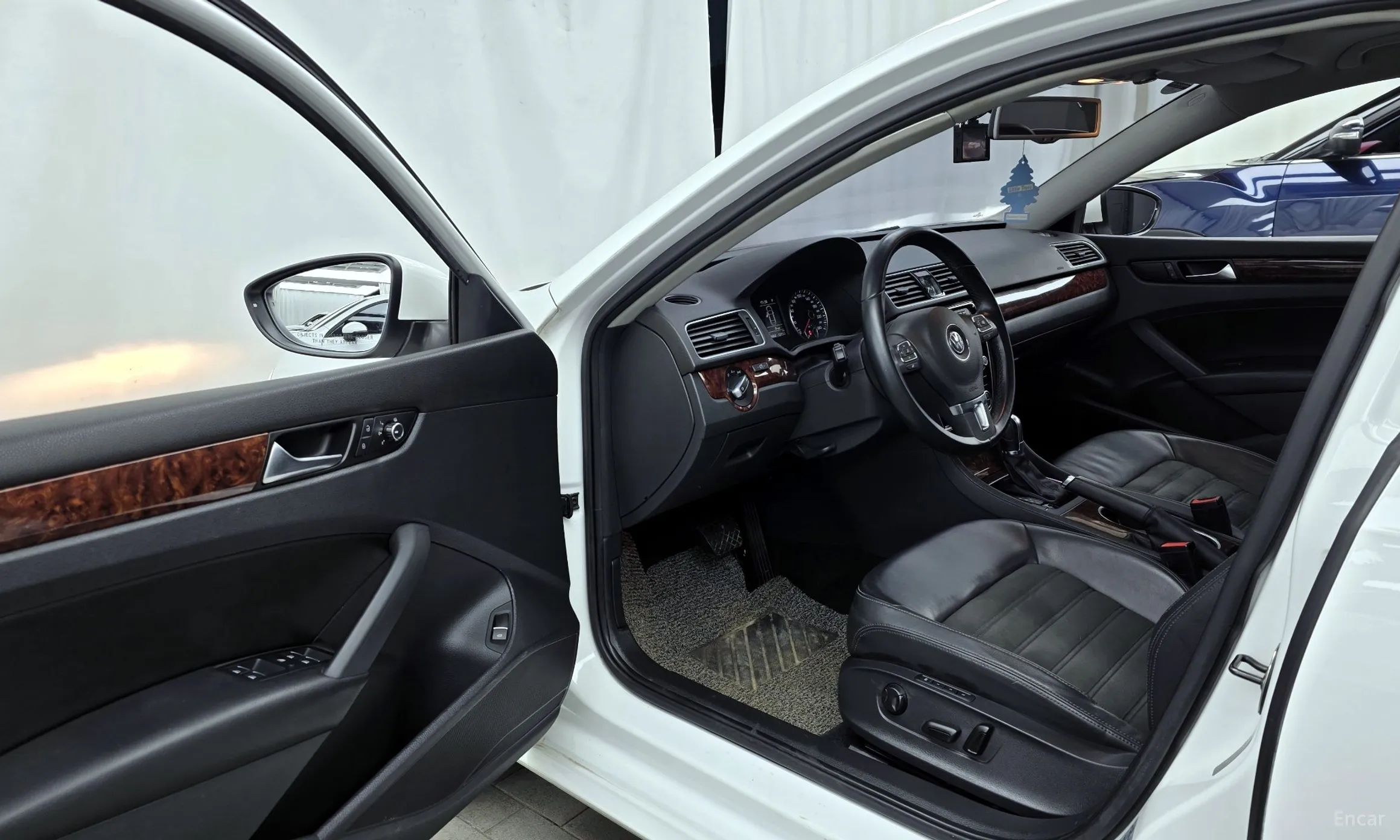 Volkswagen The New Passat превью 10