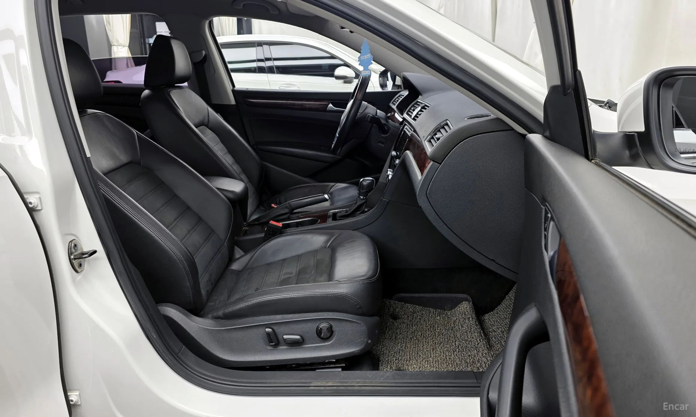 Volkswagen The New Passat превью 11