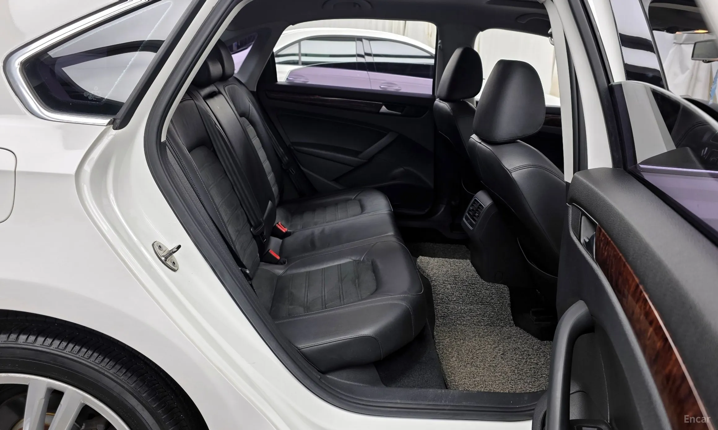 Volkswagen The New Passat превью 12