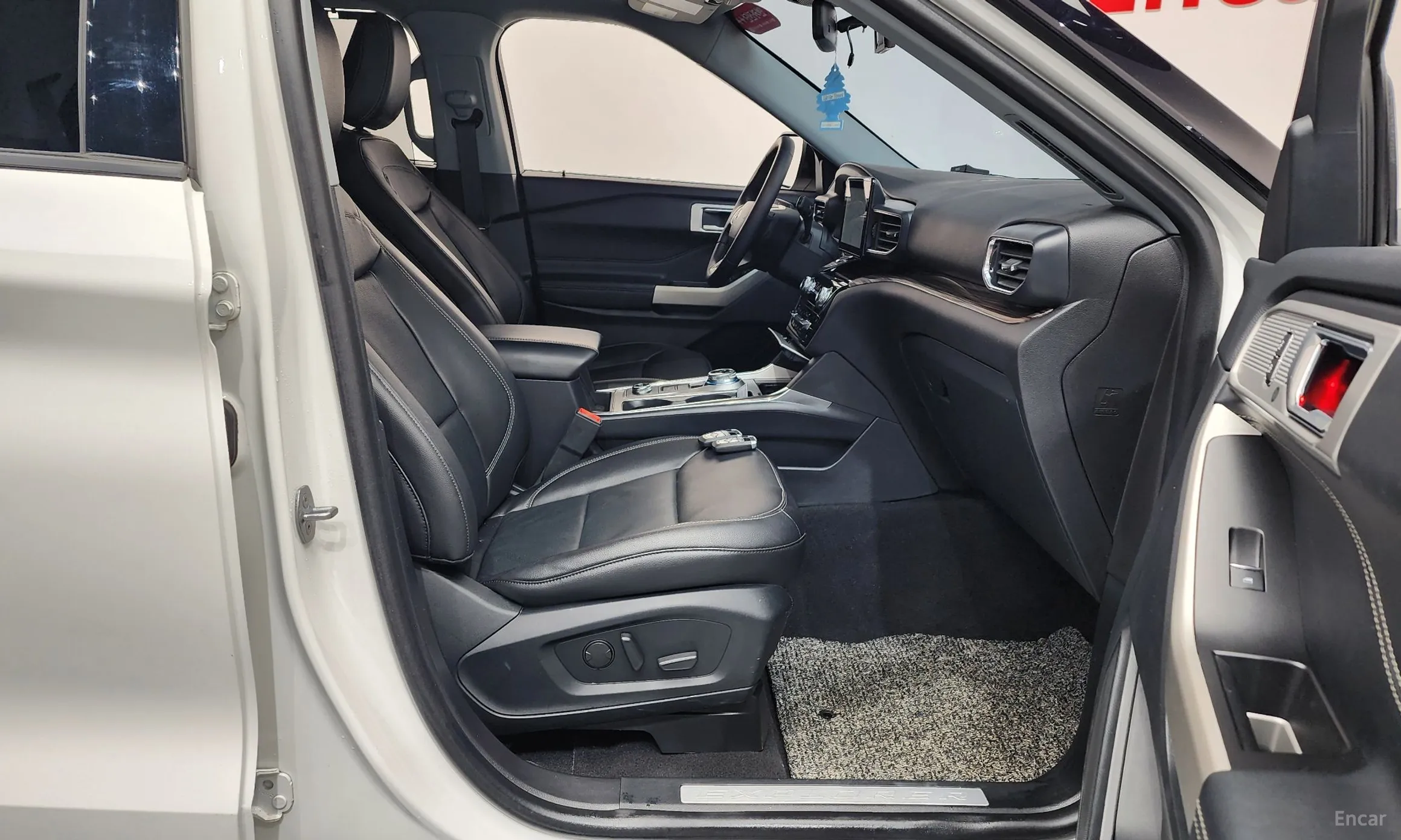 Ford Explorer 6th Generation превью 11