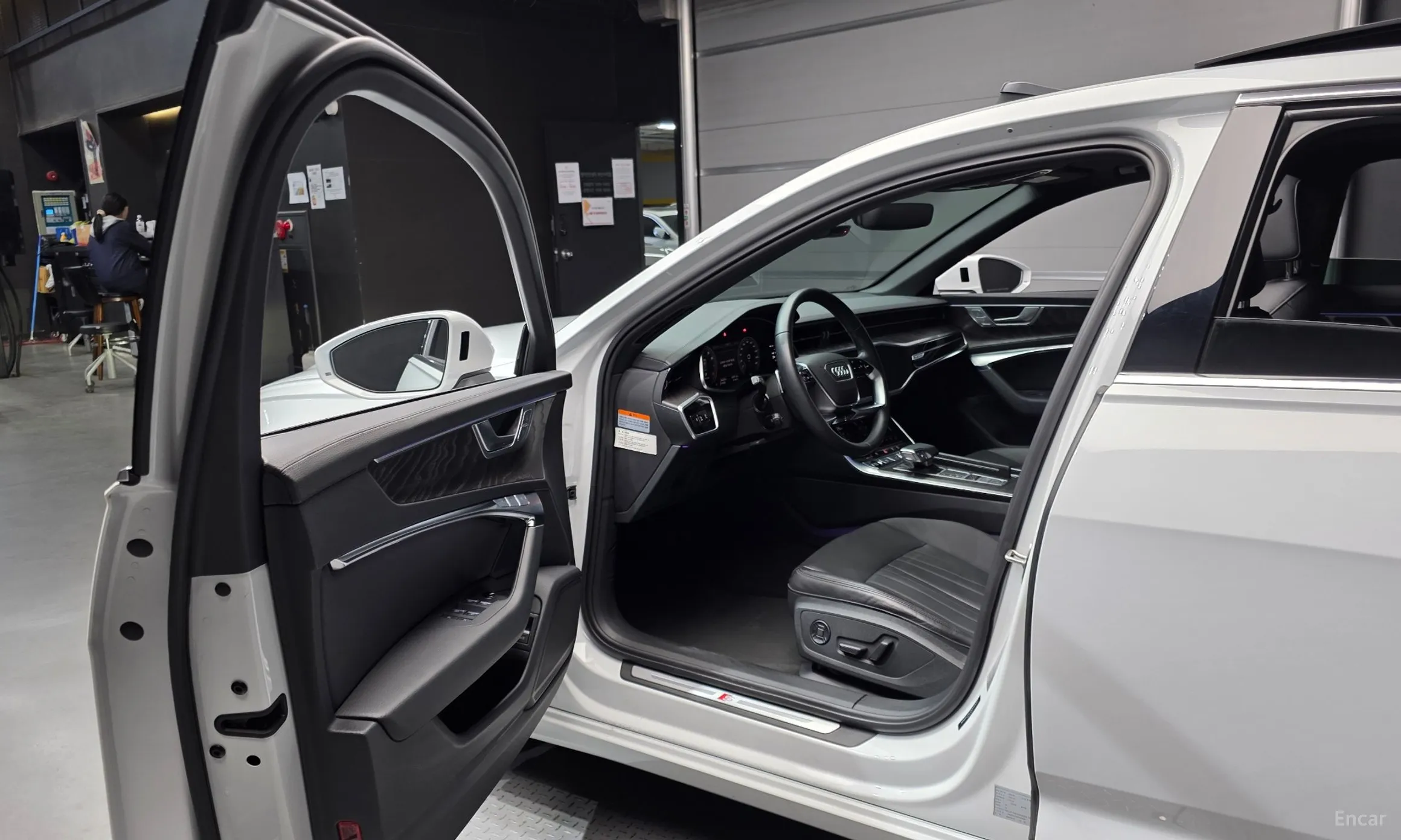 Audi A6 (C8) превью 11