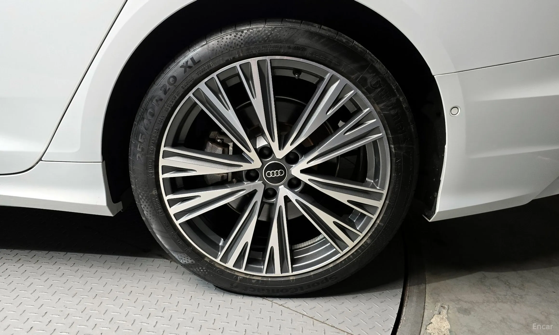 Audi A6 (C8) превью 5