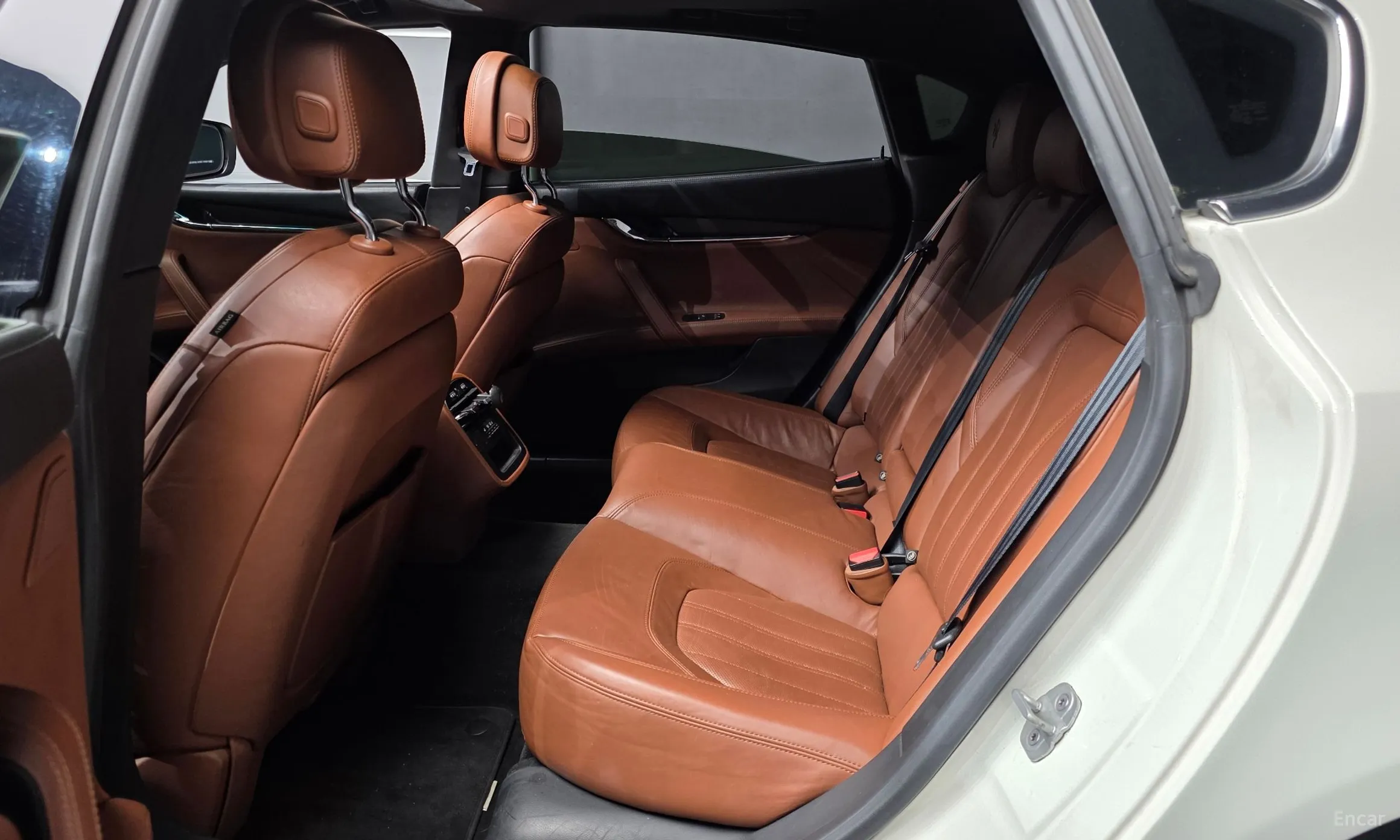 Maserati Quattroporte превью 12