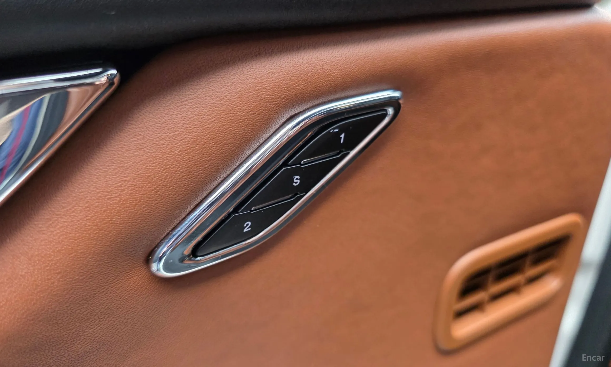 Maserati Quattroporte превью 16