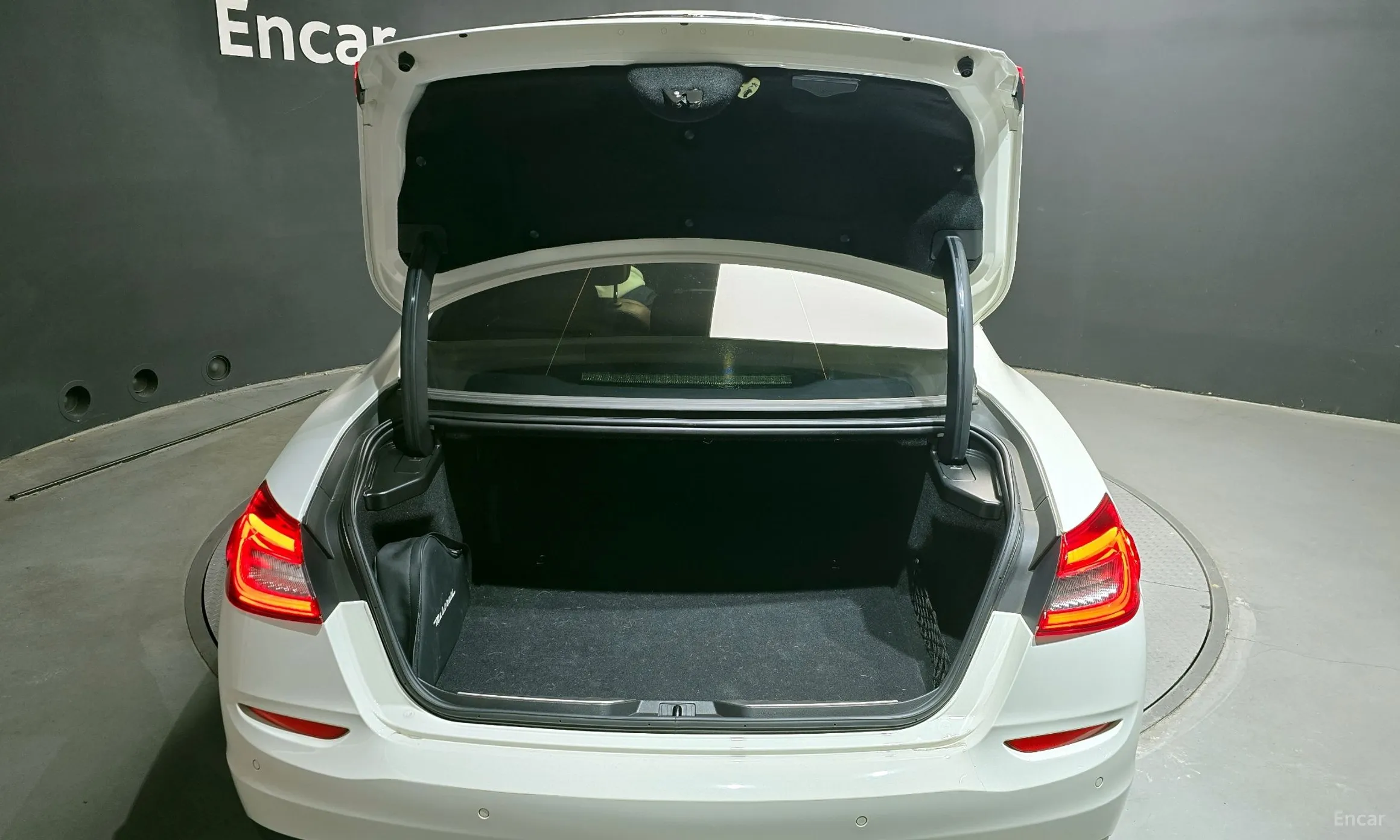 Maserati Quattroporte превью 20