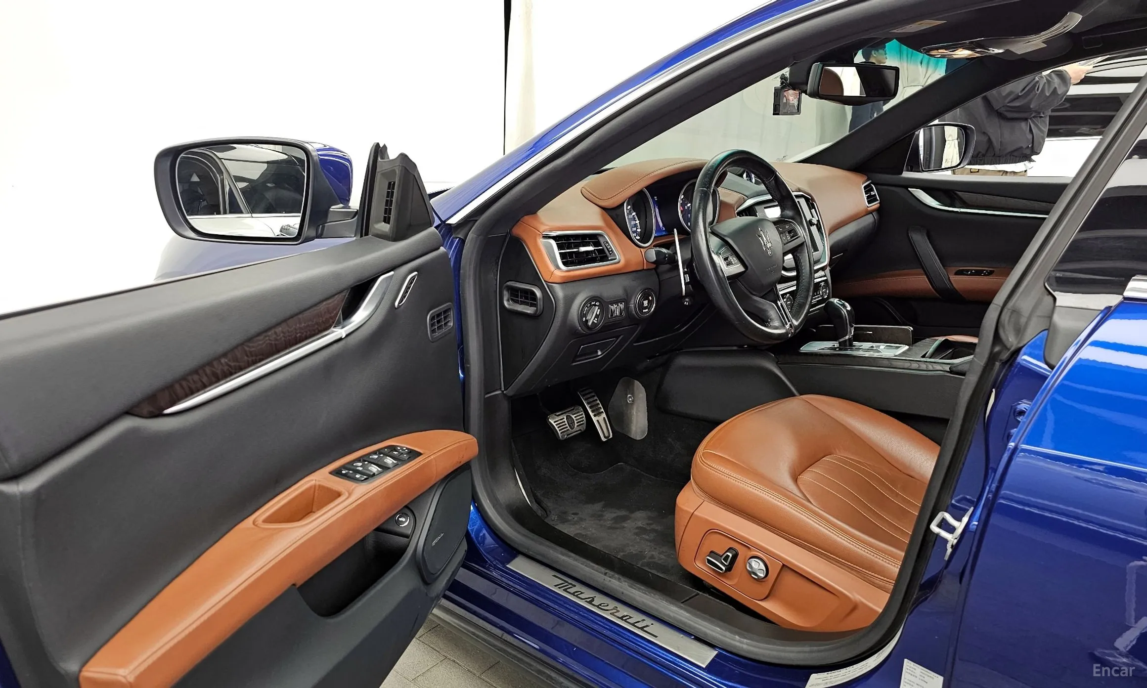 Maserati Ghibli превью 10