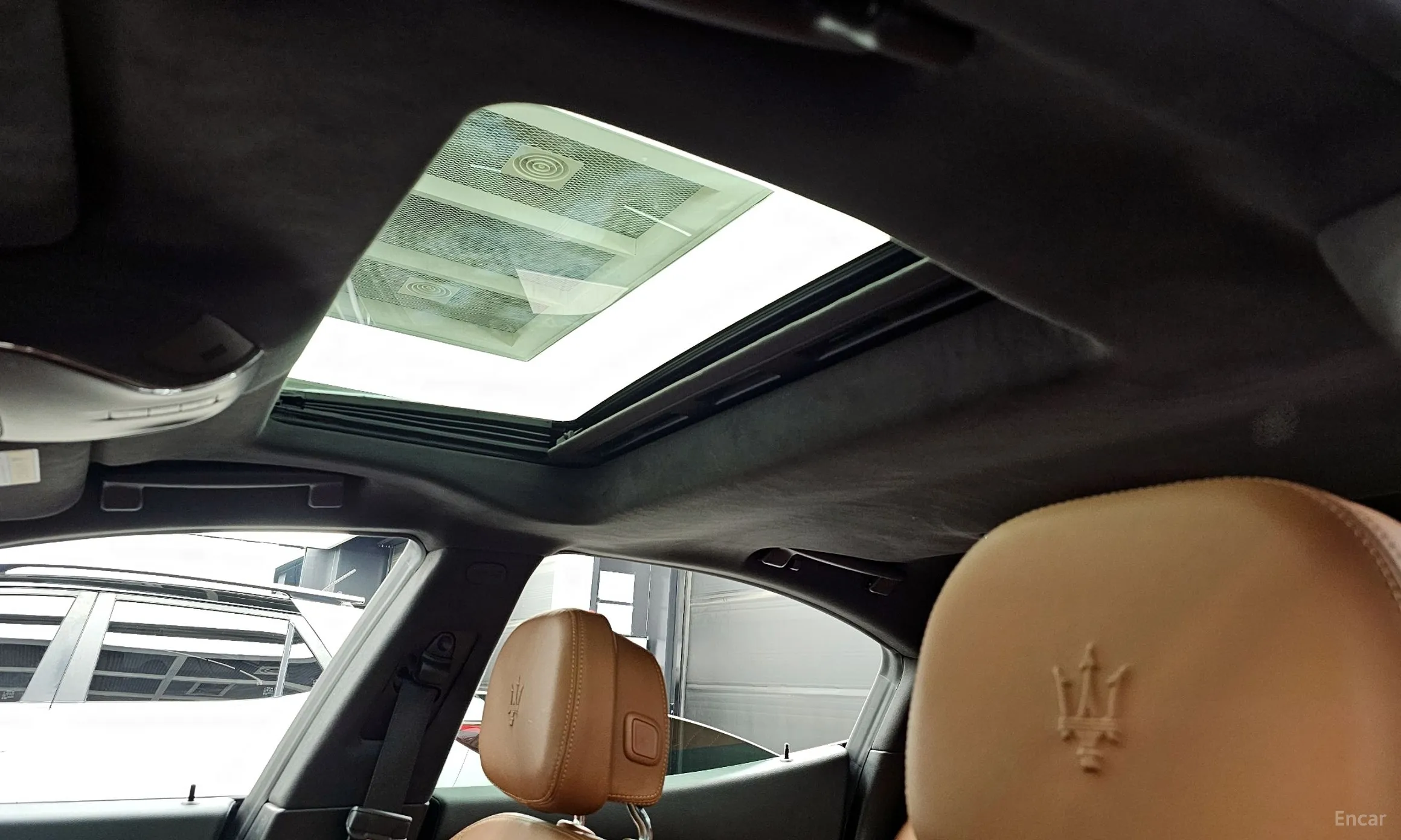 Maserati Ghibli превью 19