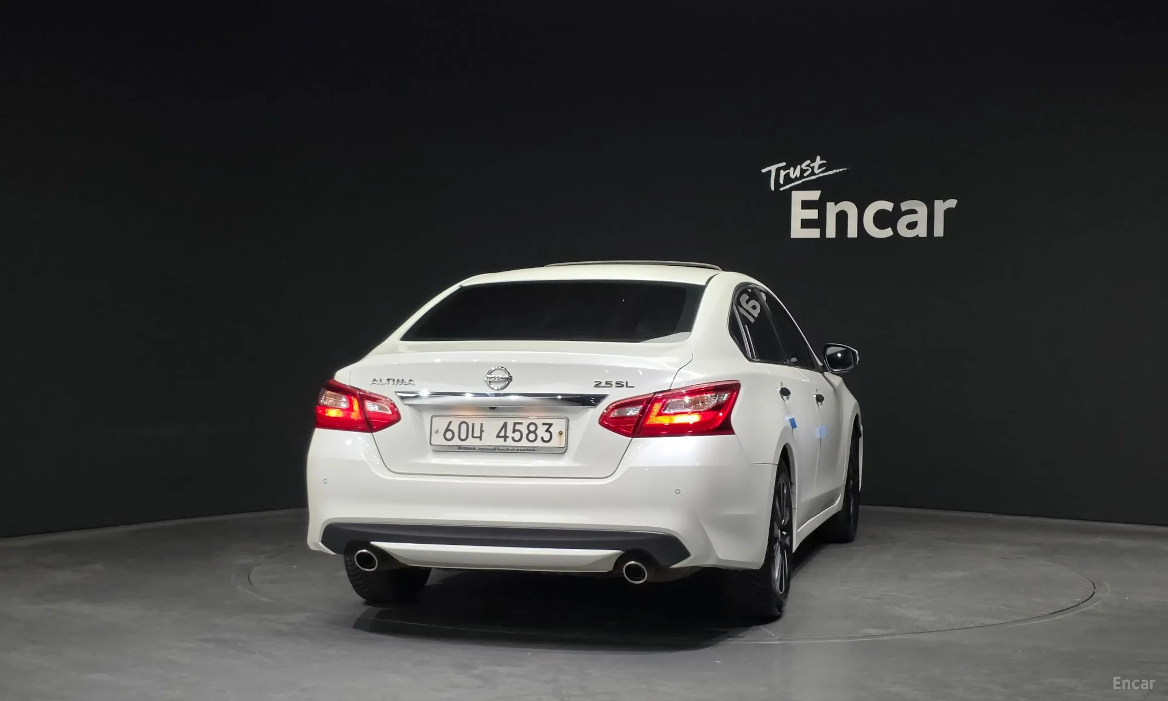 Nissan Altima превью 4