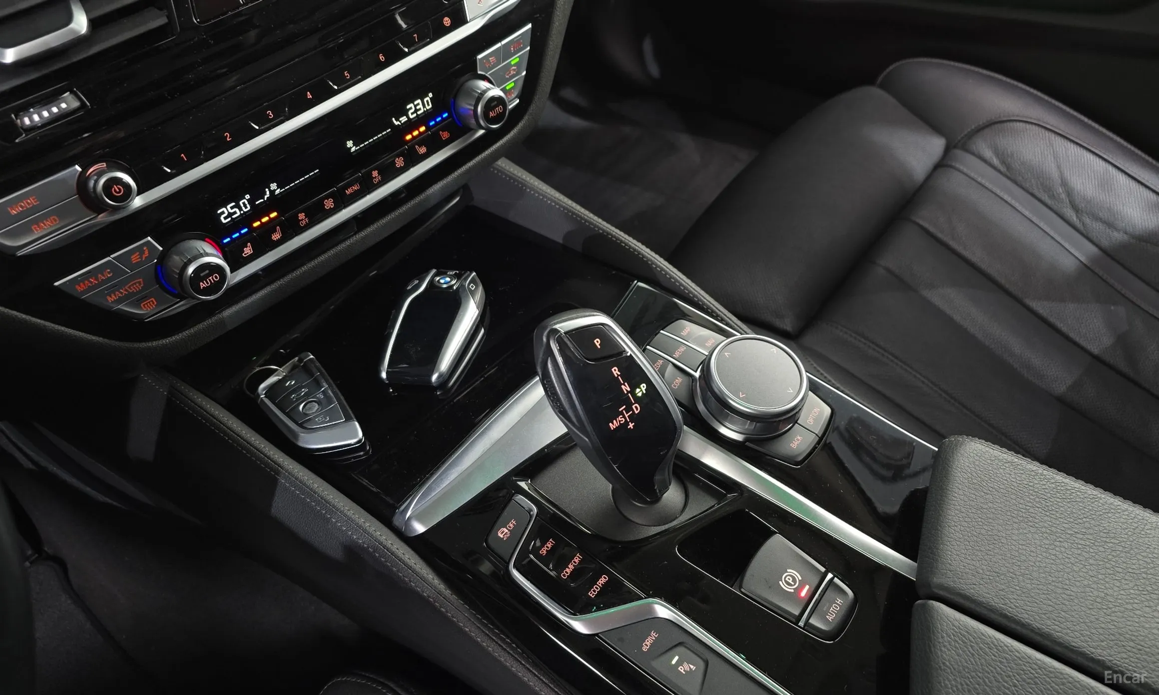BMW 5 Series (G30) превью 9