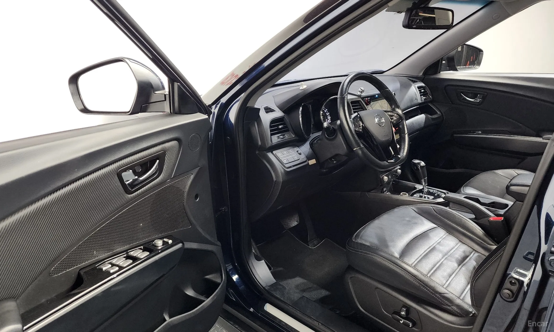 KG Mobility (SsangYong) Tivoli Air превью 10