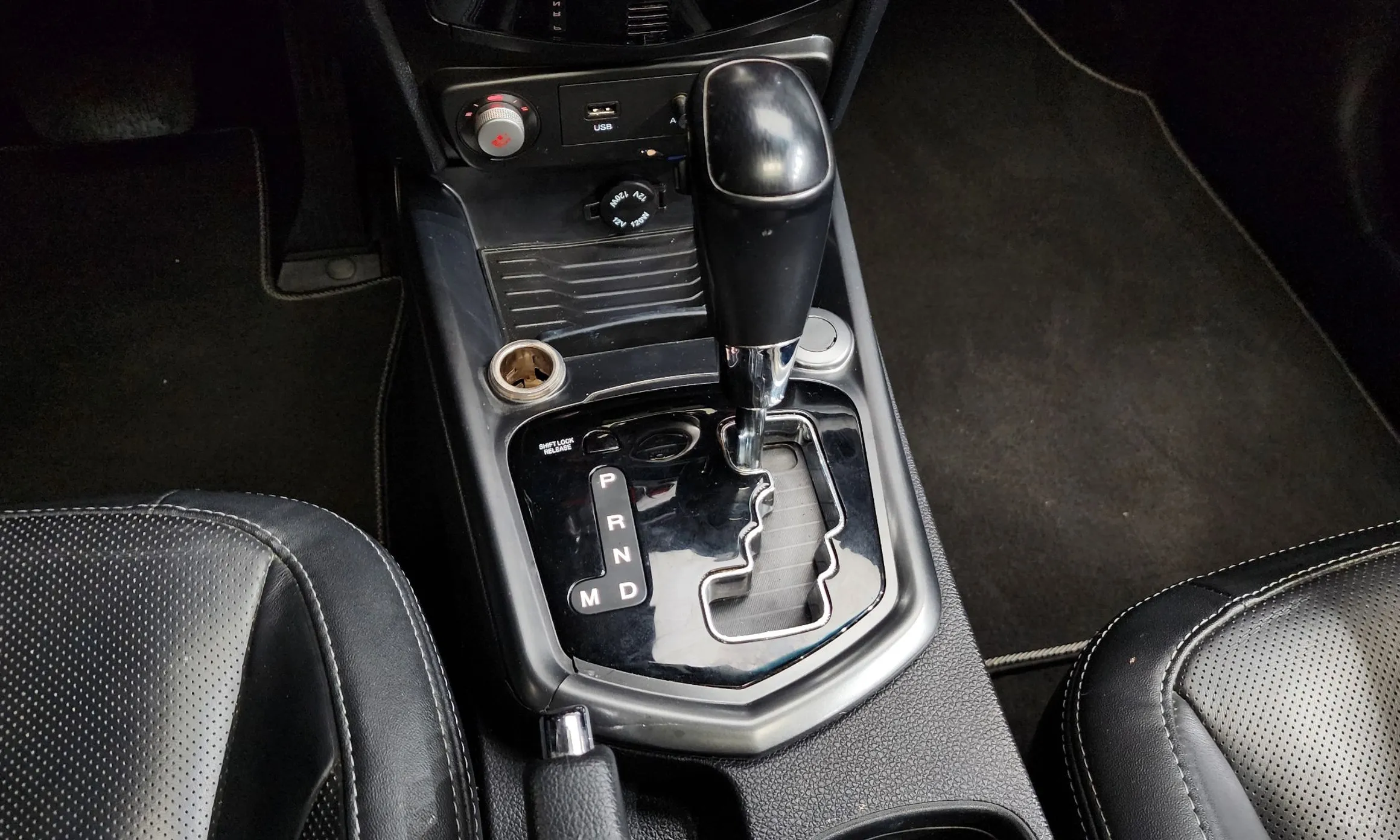 KG Mobility (SsangYong) Tivoli Air превью 9