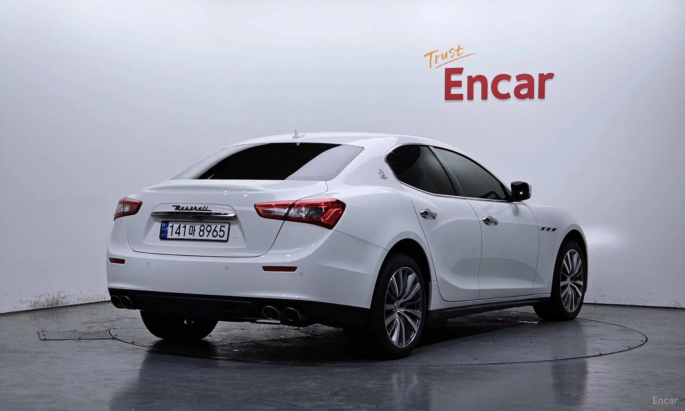 Maserati Ghibli превью 2