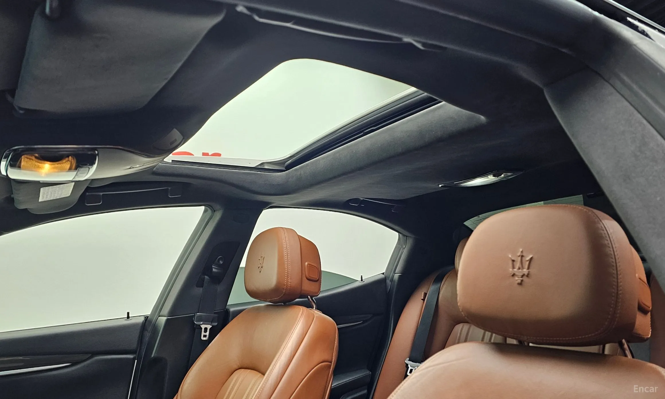 Maserati Ghibli превью 19