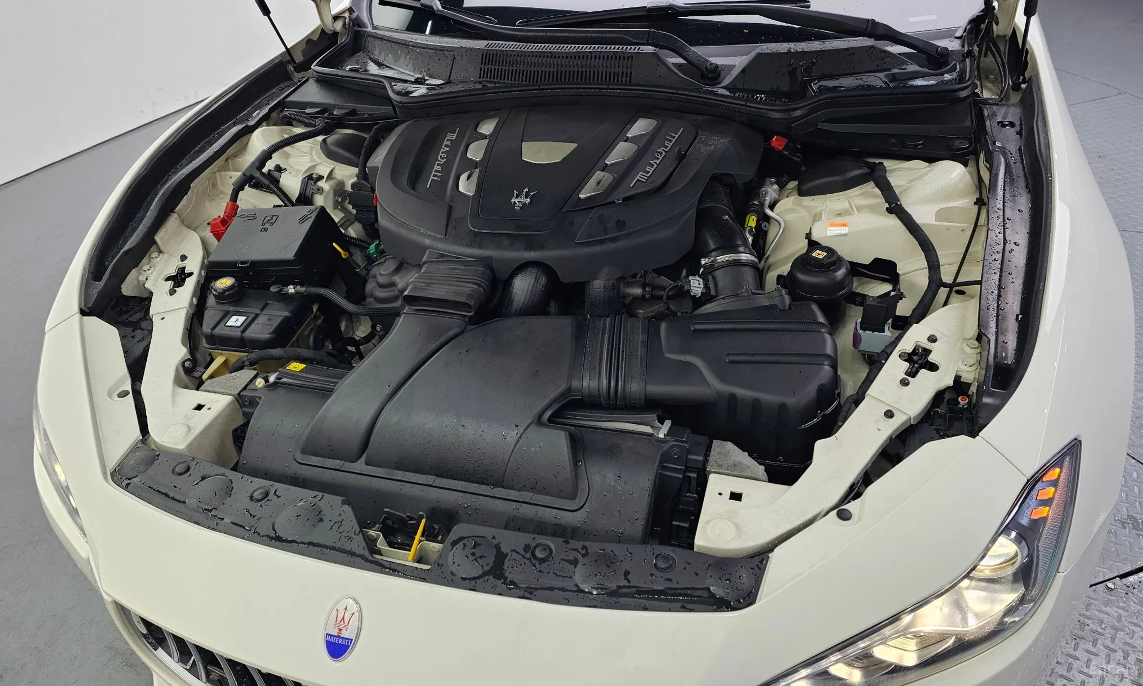 Maserati Ghibli превью 6