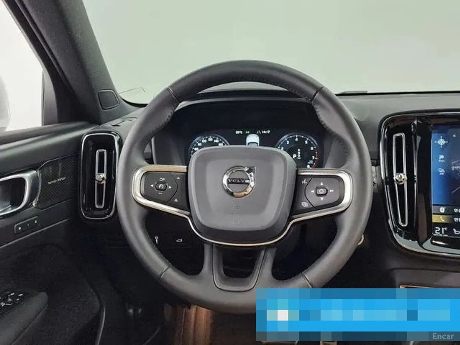 Volvo XC40 превью 14