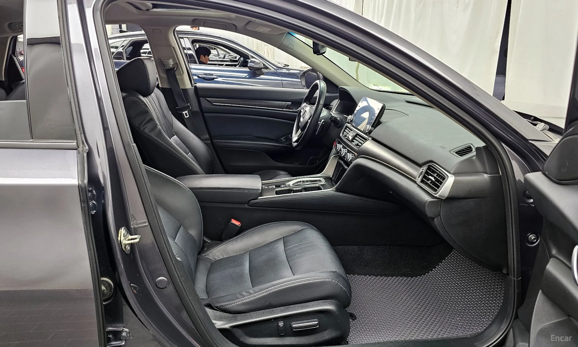 Honda Accord 10th Generation превью 11