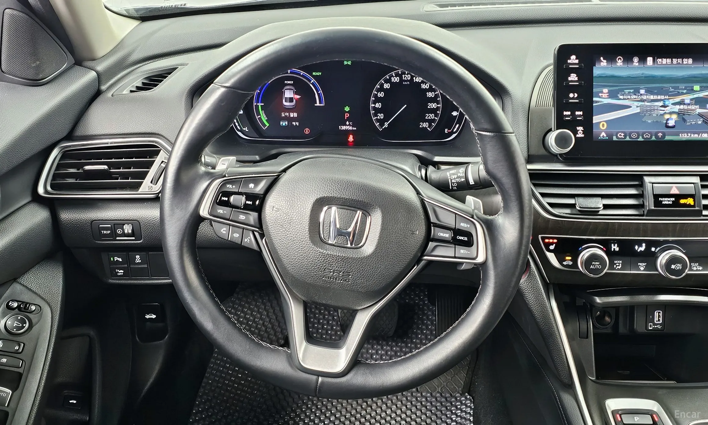 Honda Accord 10th Generation превью 13