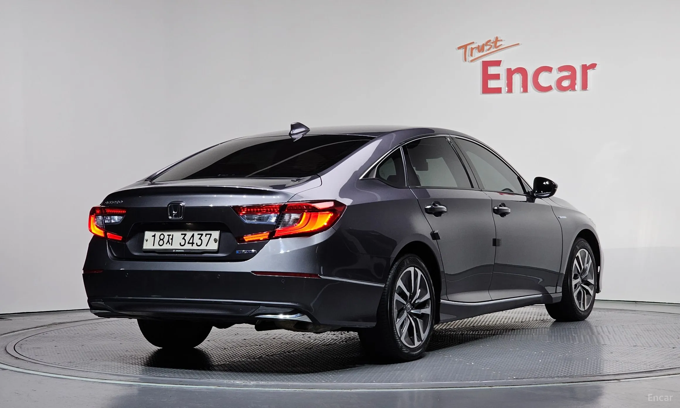 Honda Accord 10th Generation превью 2