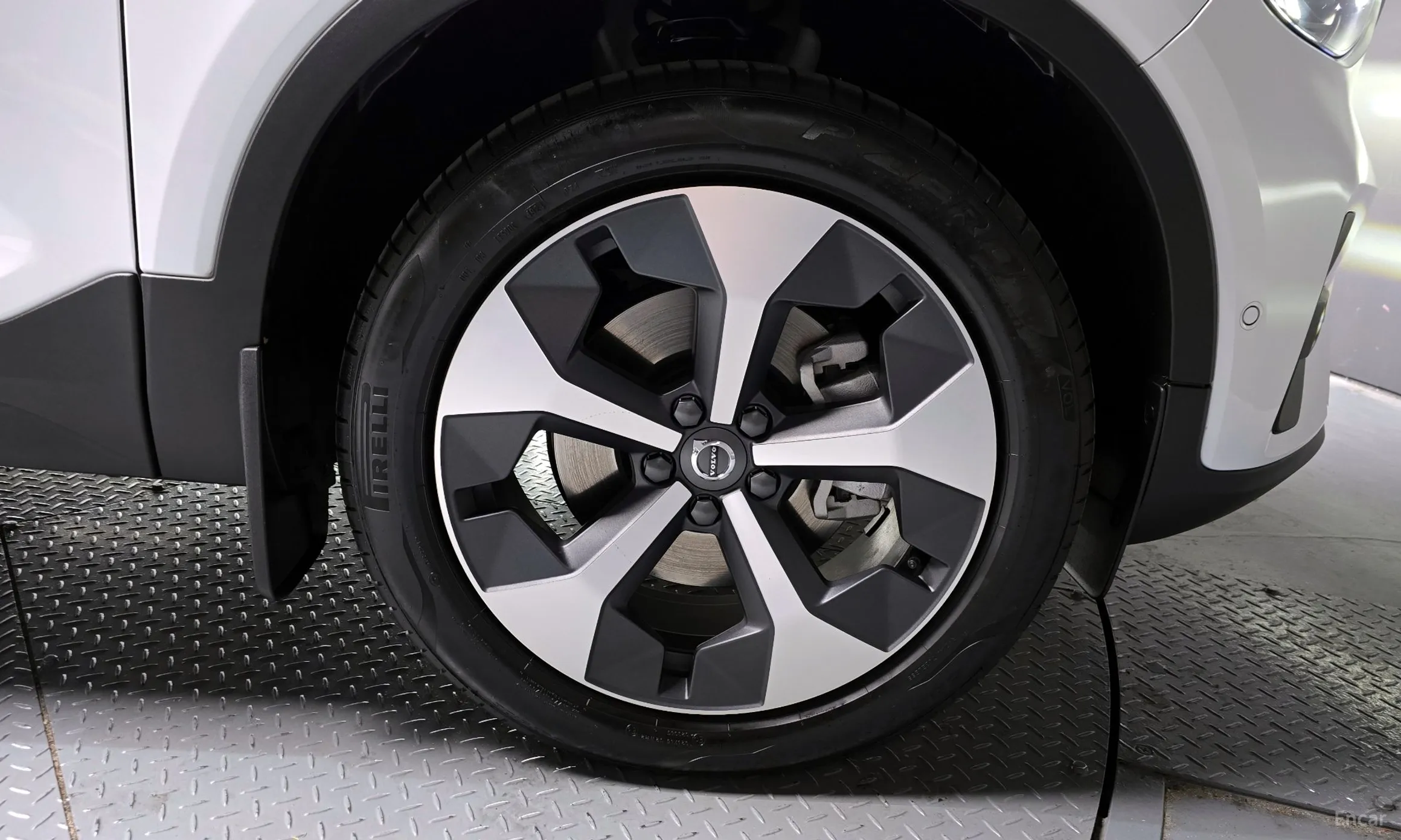 Volvo XC40 превью 5