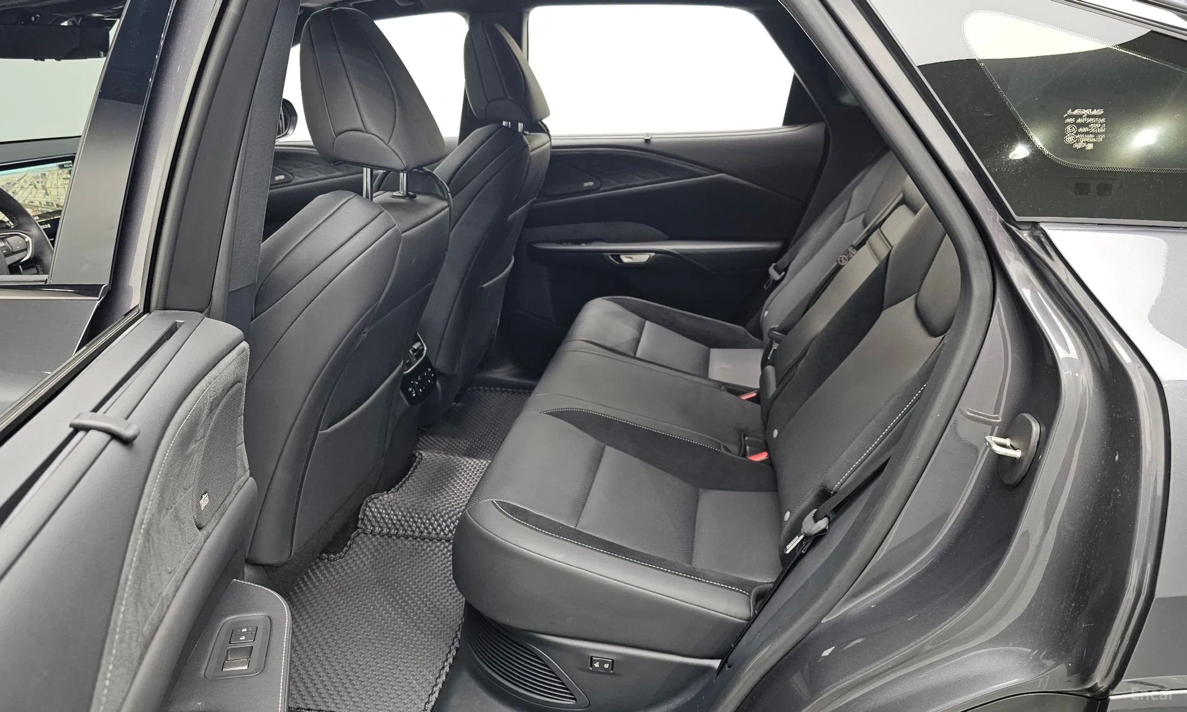 Lexus RX500h 5th Generation превью 12