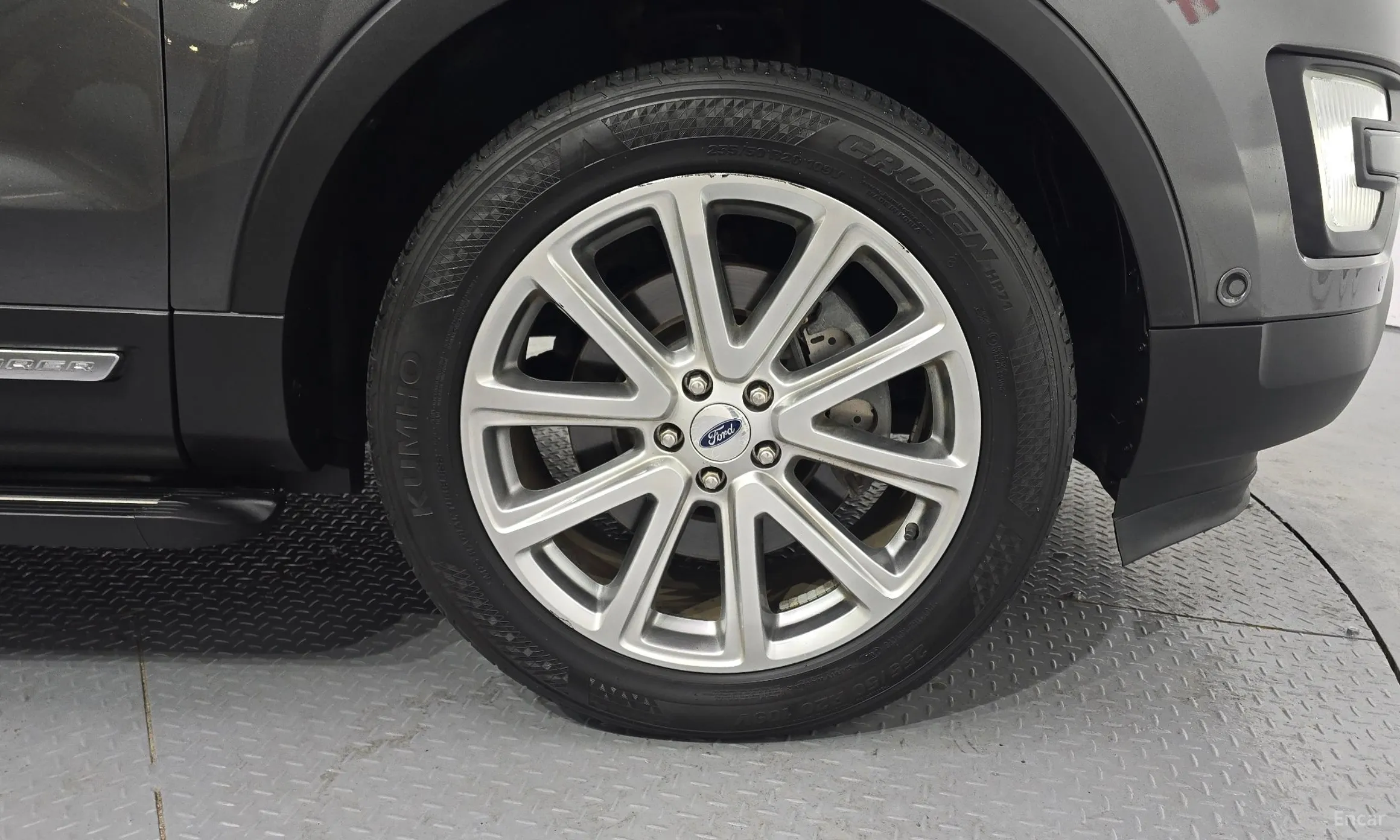 Ford Explorer превью 5