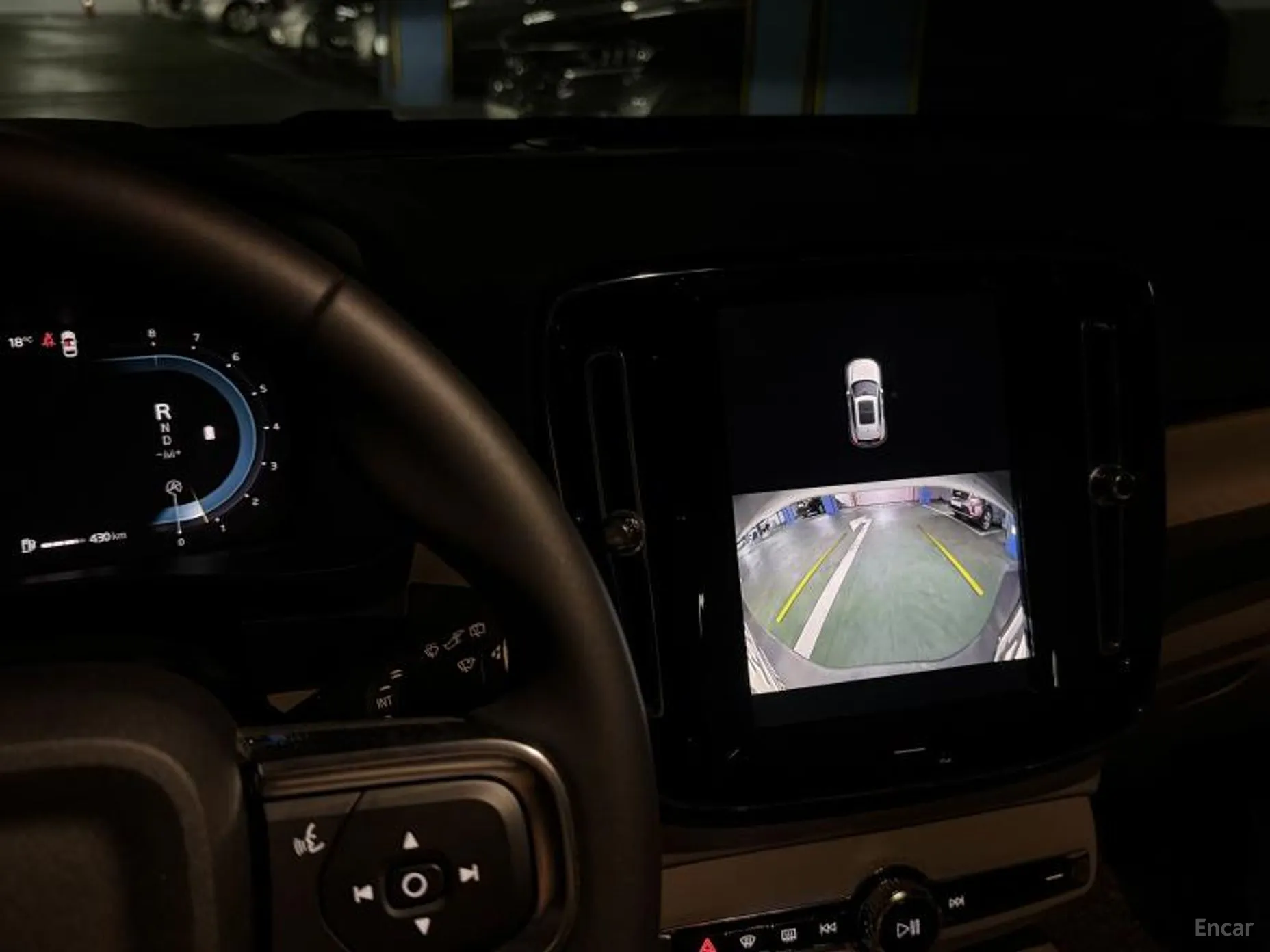 Volvo XC40 превью 11