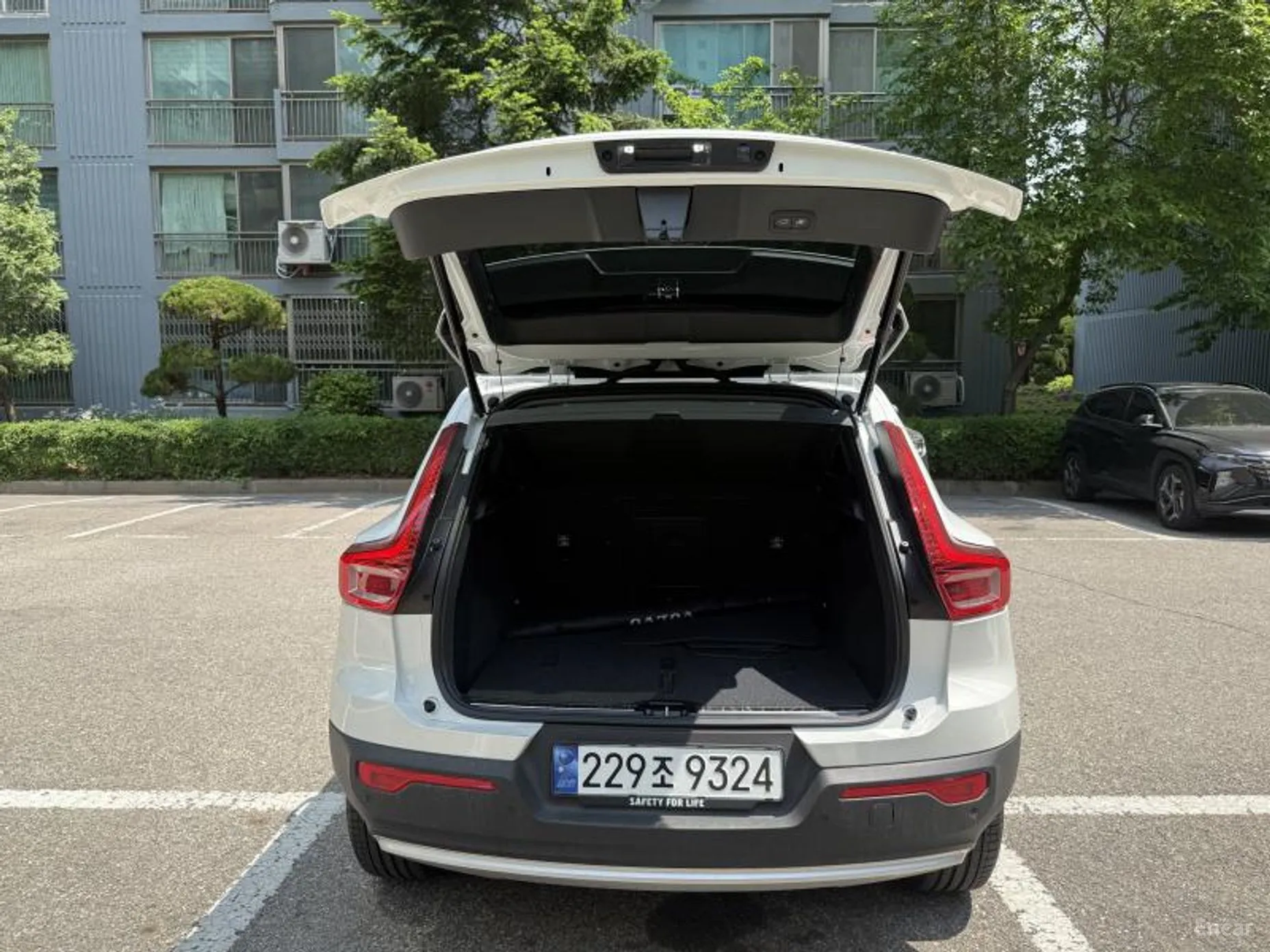 Volvo XC40 превью 7