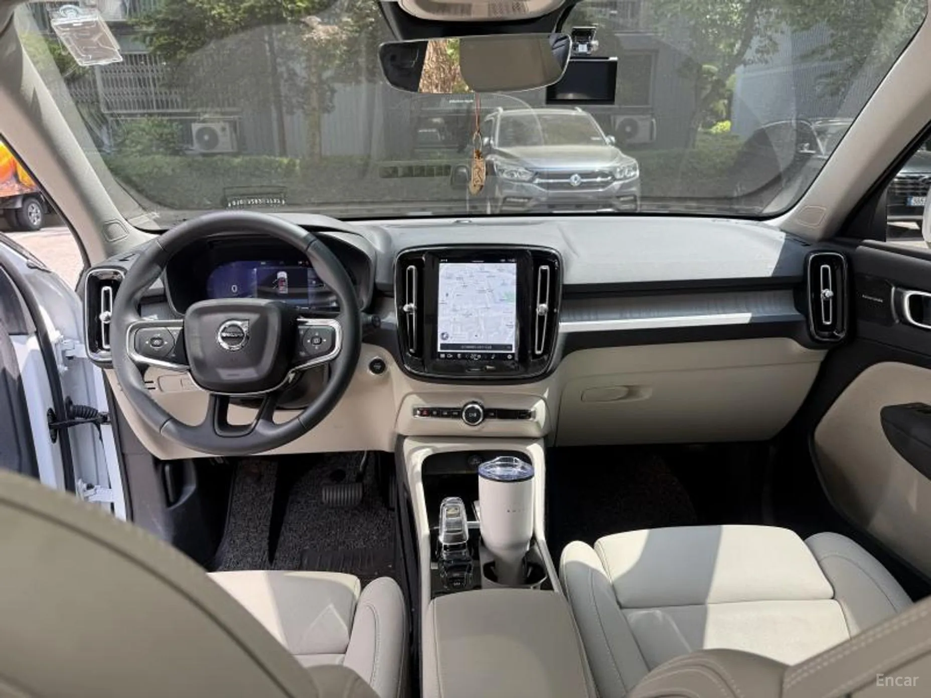 Volvo XC40 превью 8