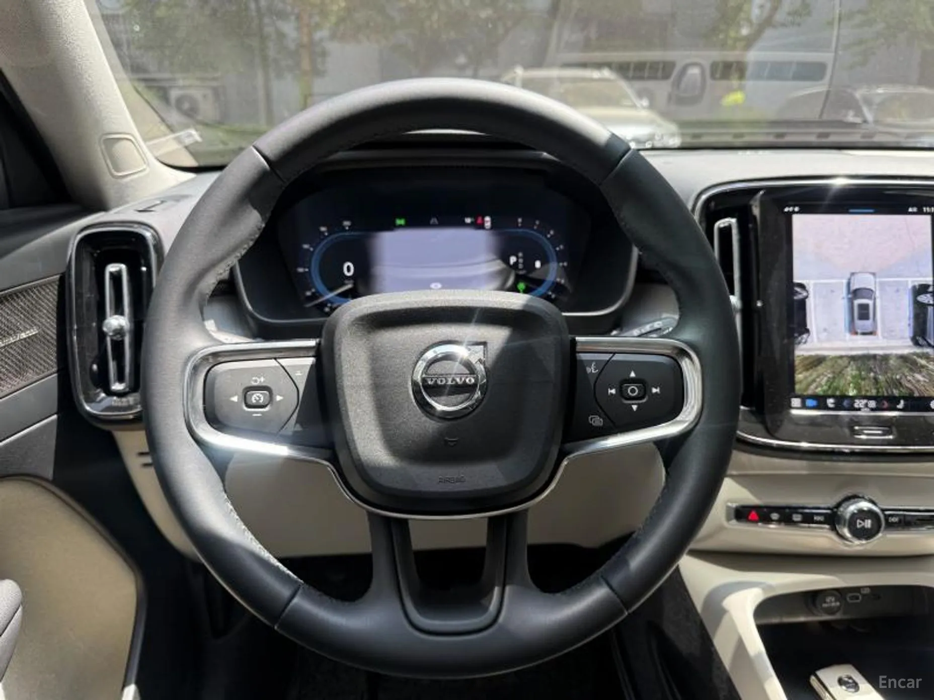 Volvo XC40 превью 9