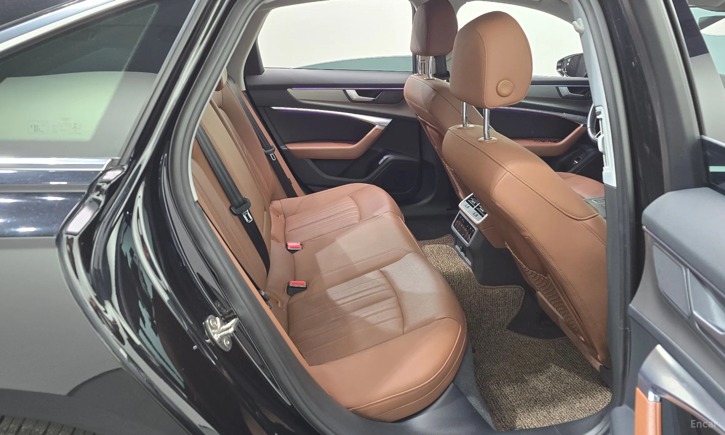 Audi A6 (C8) превью 12