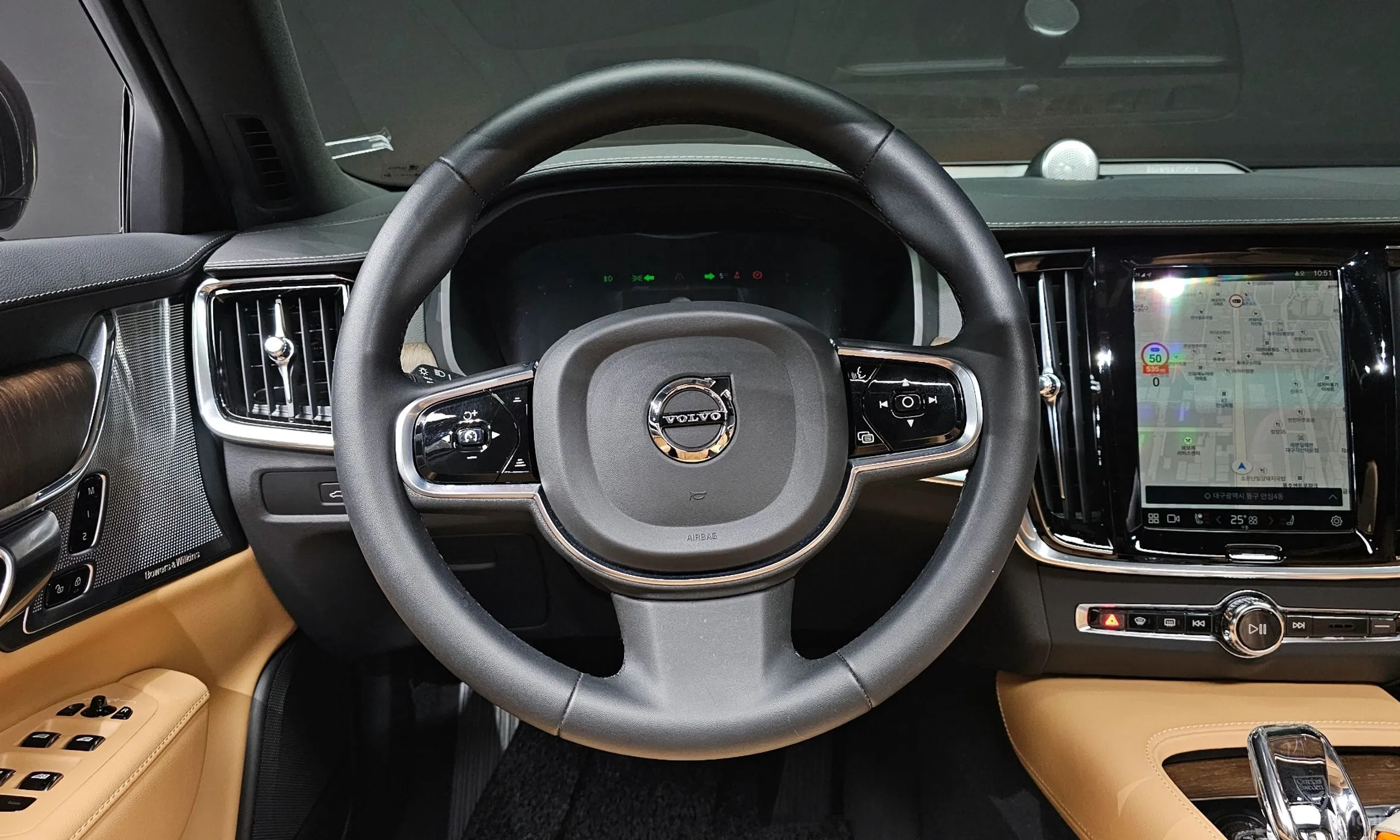 Volvo S90 превью 13