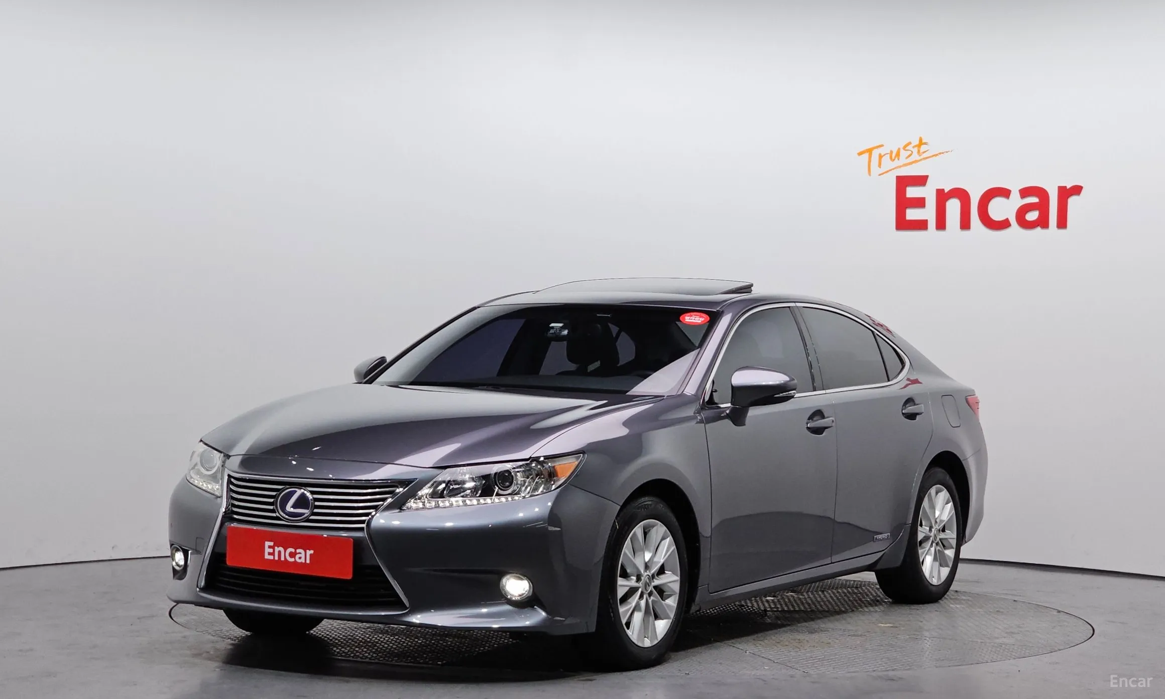 Lexus New ES300h