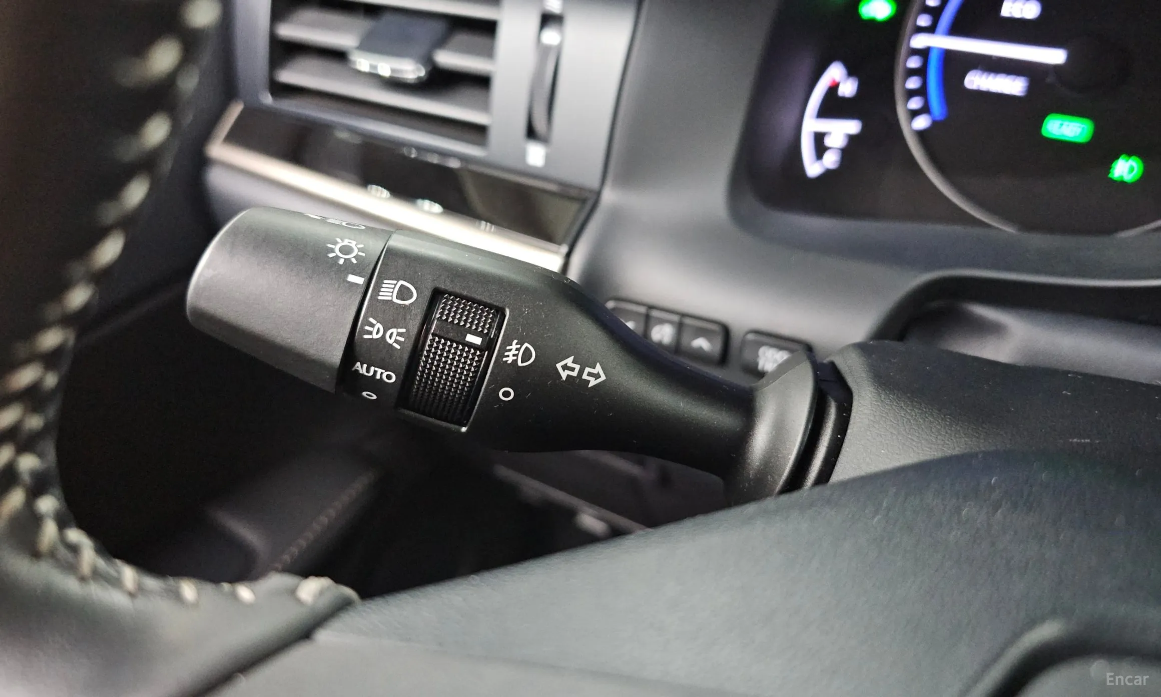 Lexus New ES300h превью 15