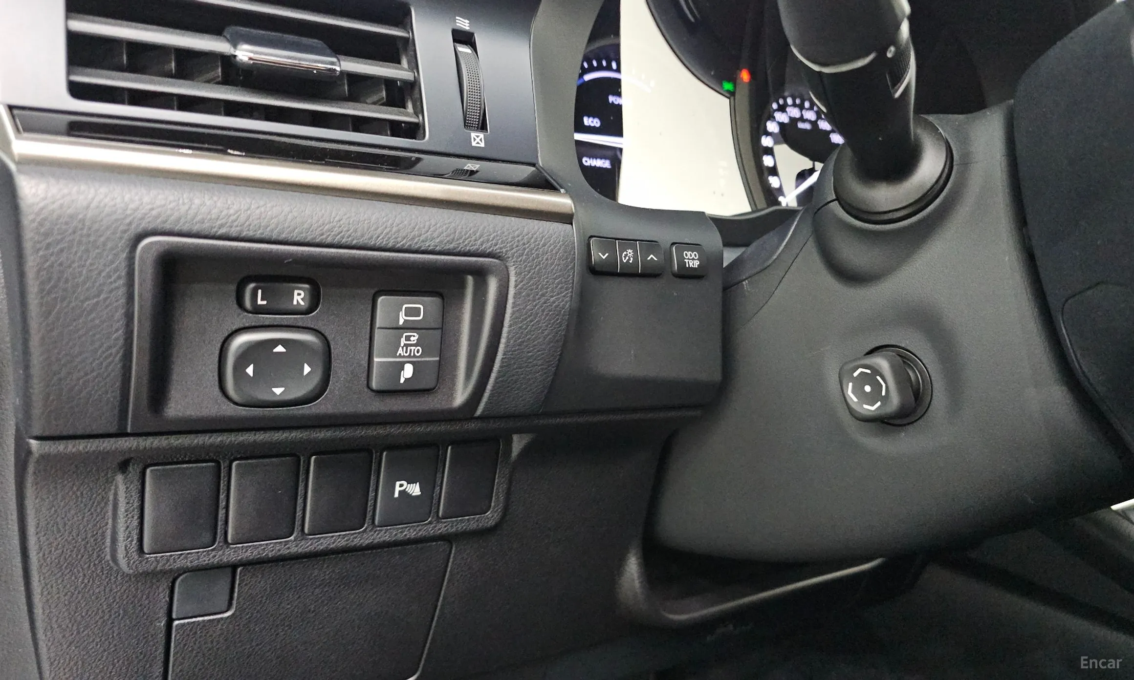 Lexus New ES300h превью 16