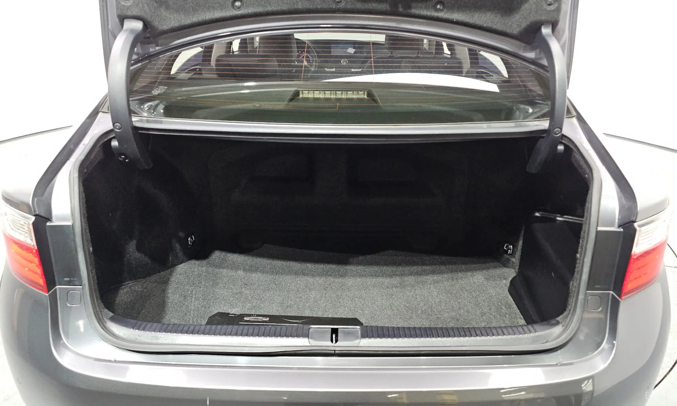 Lexus New ES300h превью 20