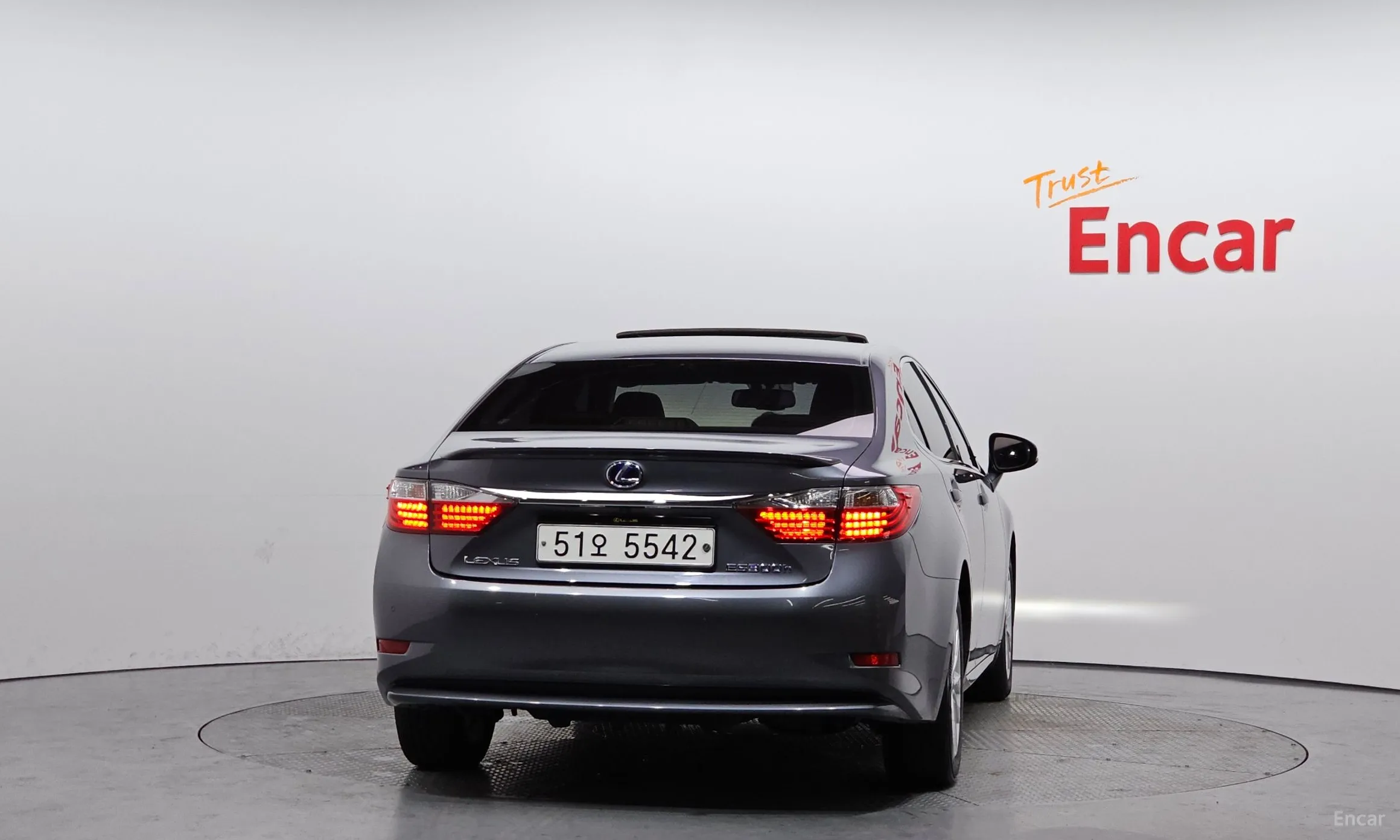 Lexus New ES300h превью 4
