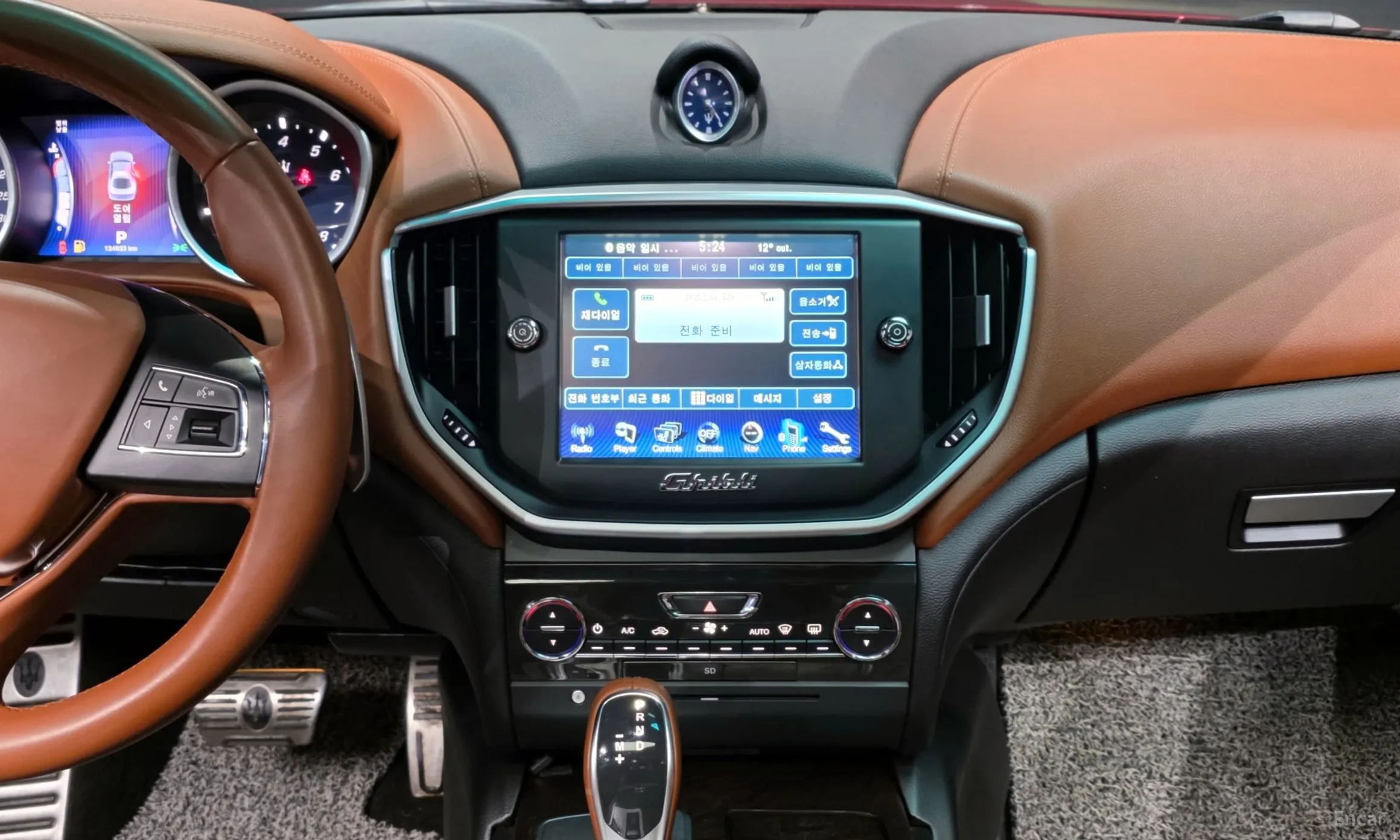 Maserati Ghibli превью 14